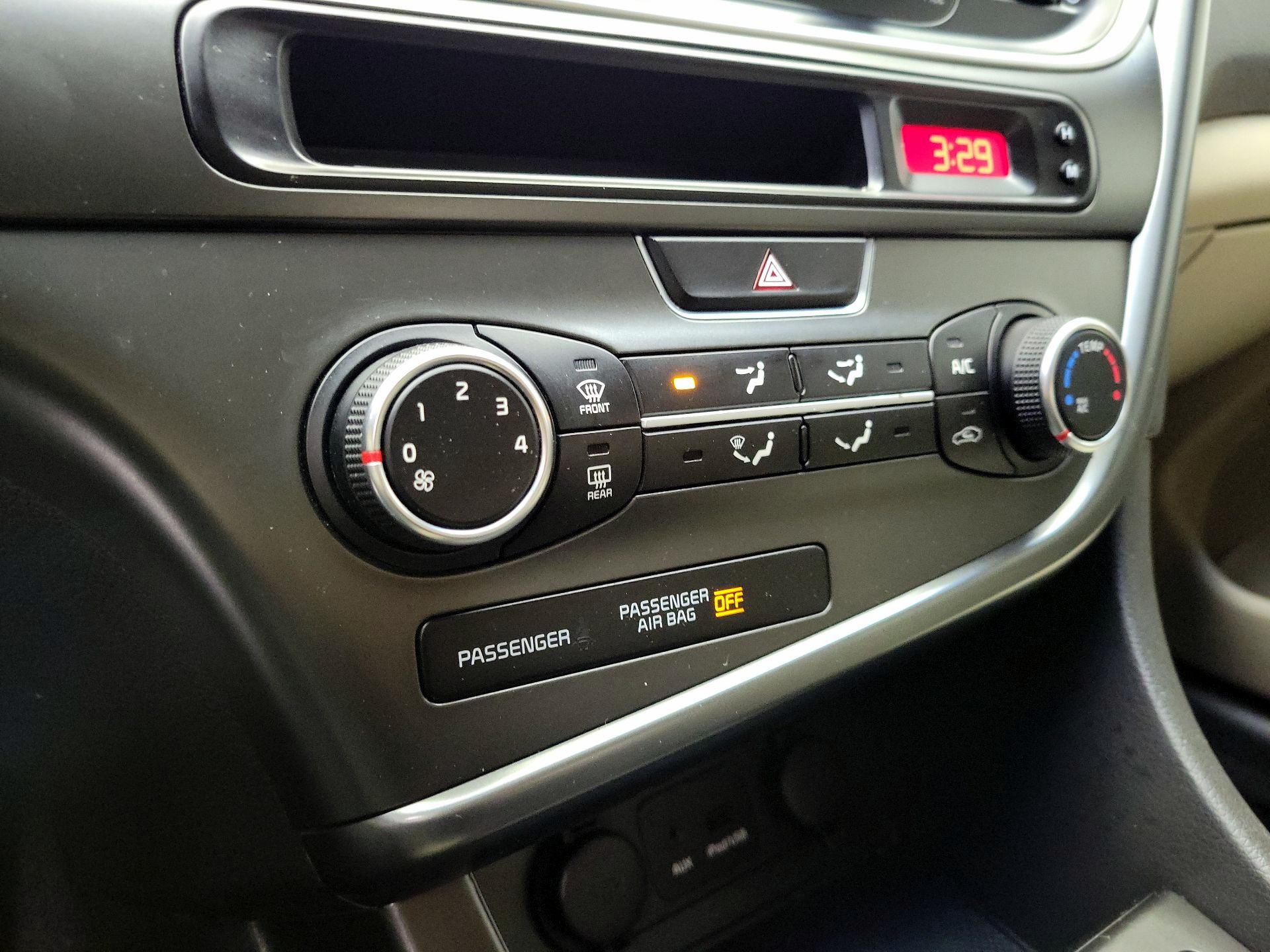 Thumbnail: 2015 Kia Optima - 15