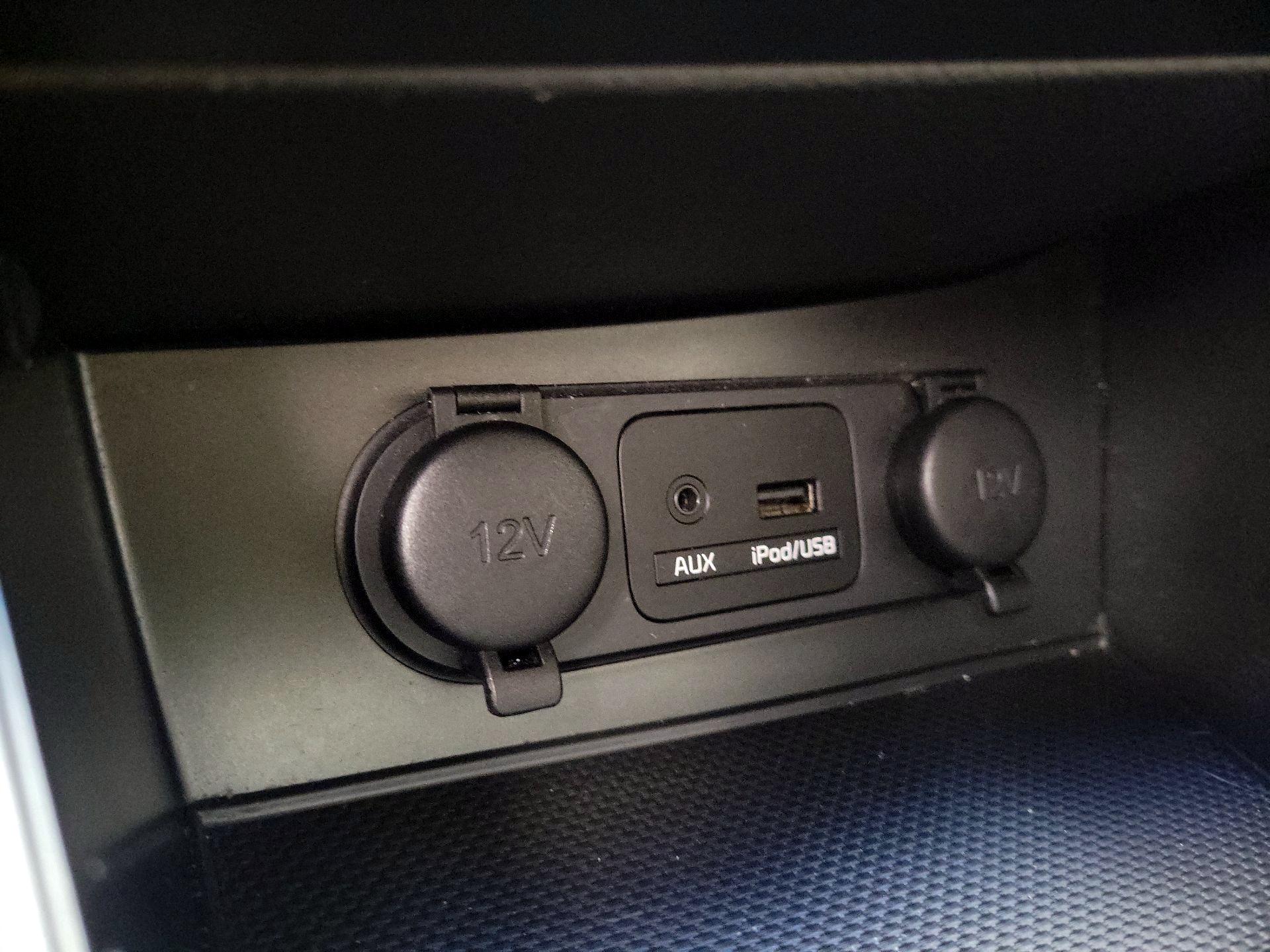 Thumbnail: 2015 Kia Optima - 17