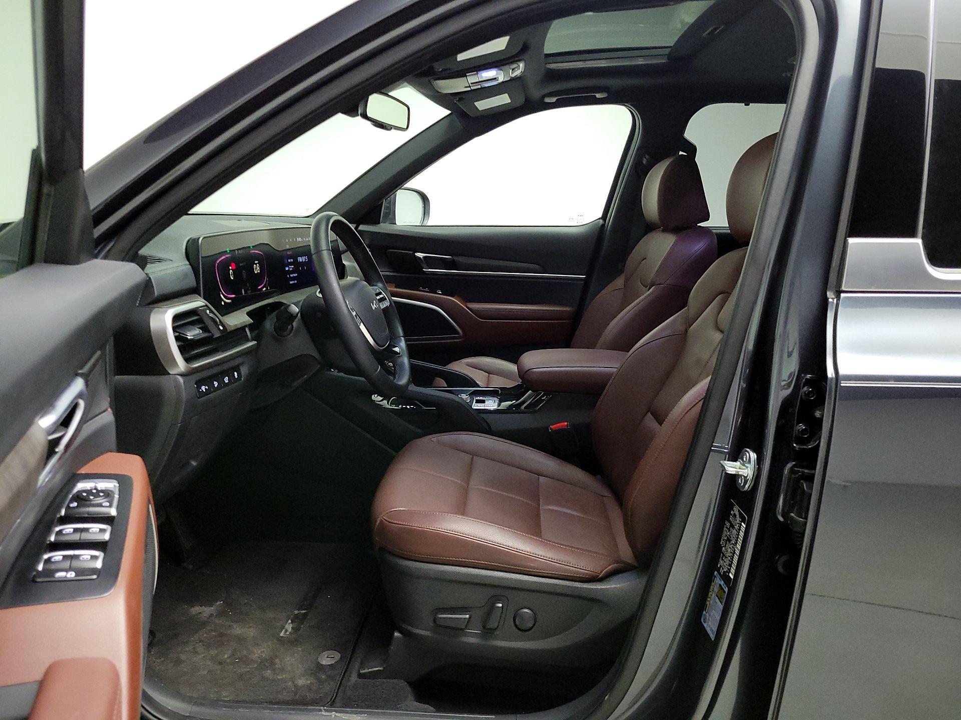 Thumbnail: 2023 Kia Telluride - 11