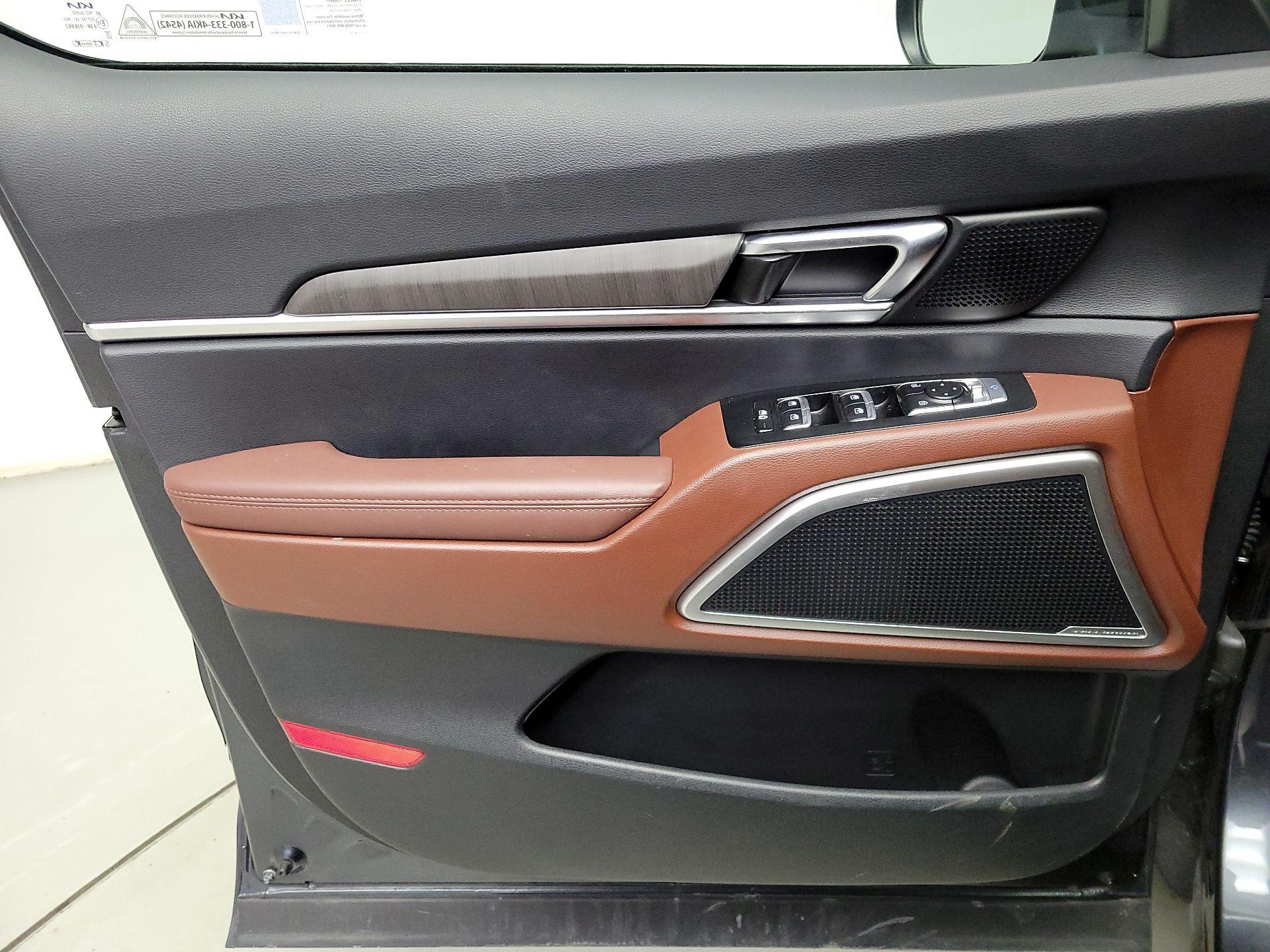 Thumbnail: 2023 Kia Telluride - 12