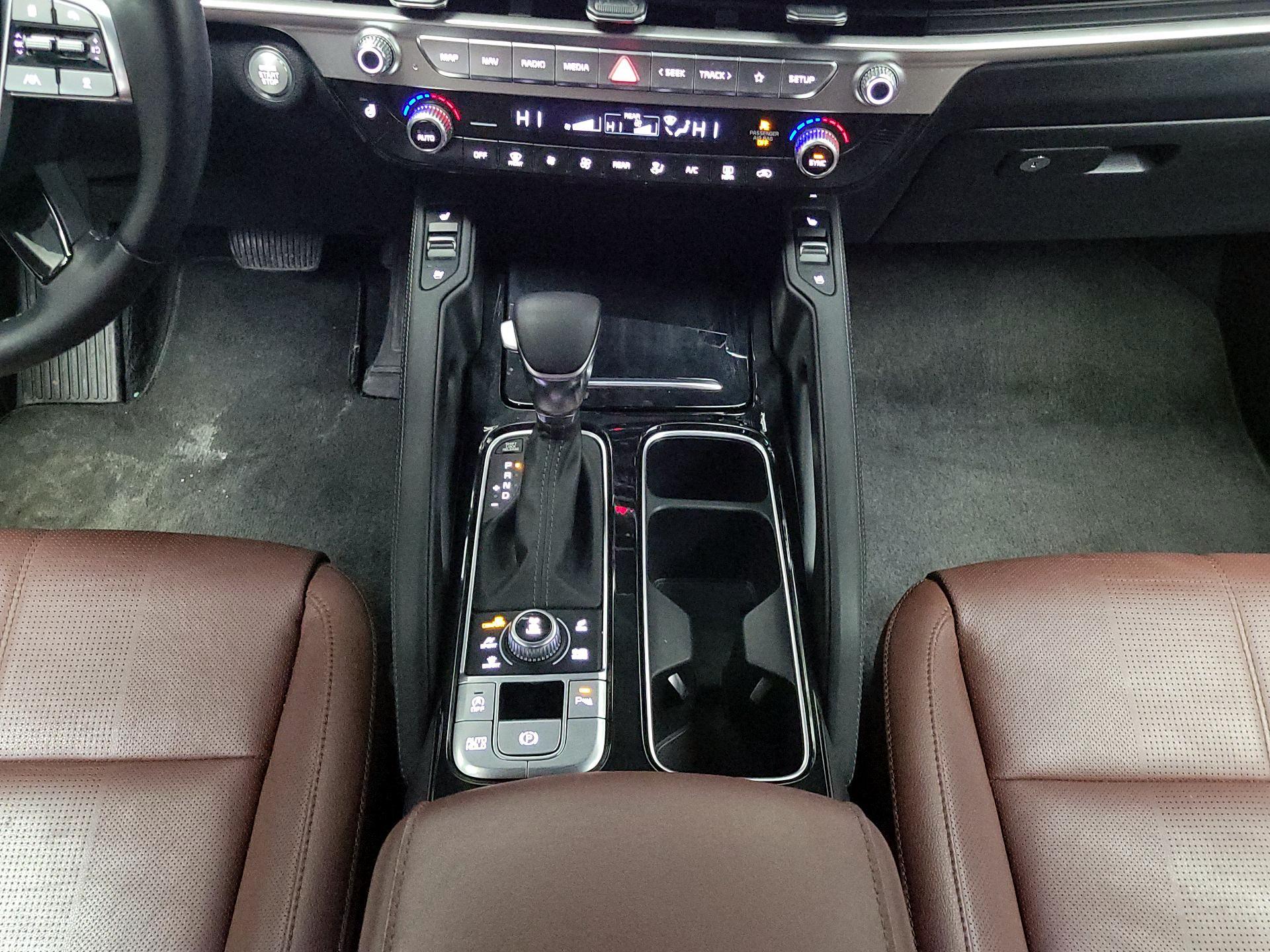 Thumbnail: 2023 Kia Telluride - 18