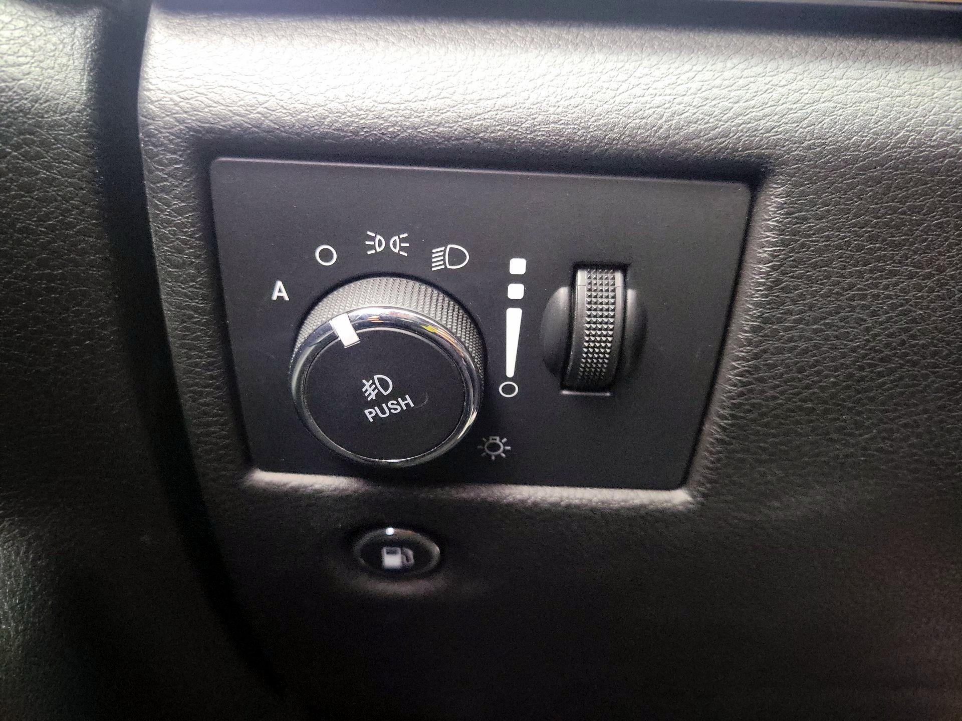 Thumbnail: 2018 Jeep Grand Cherokee - 13