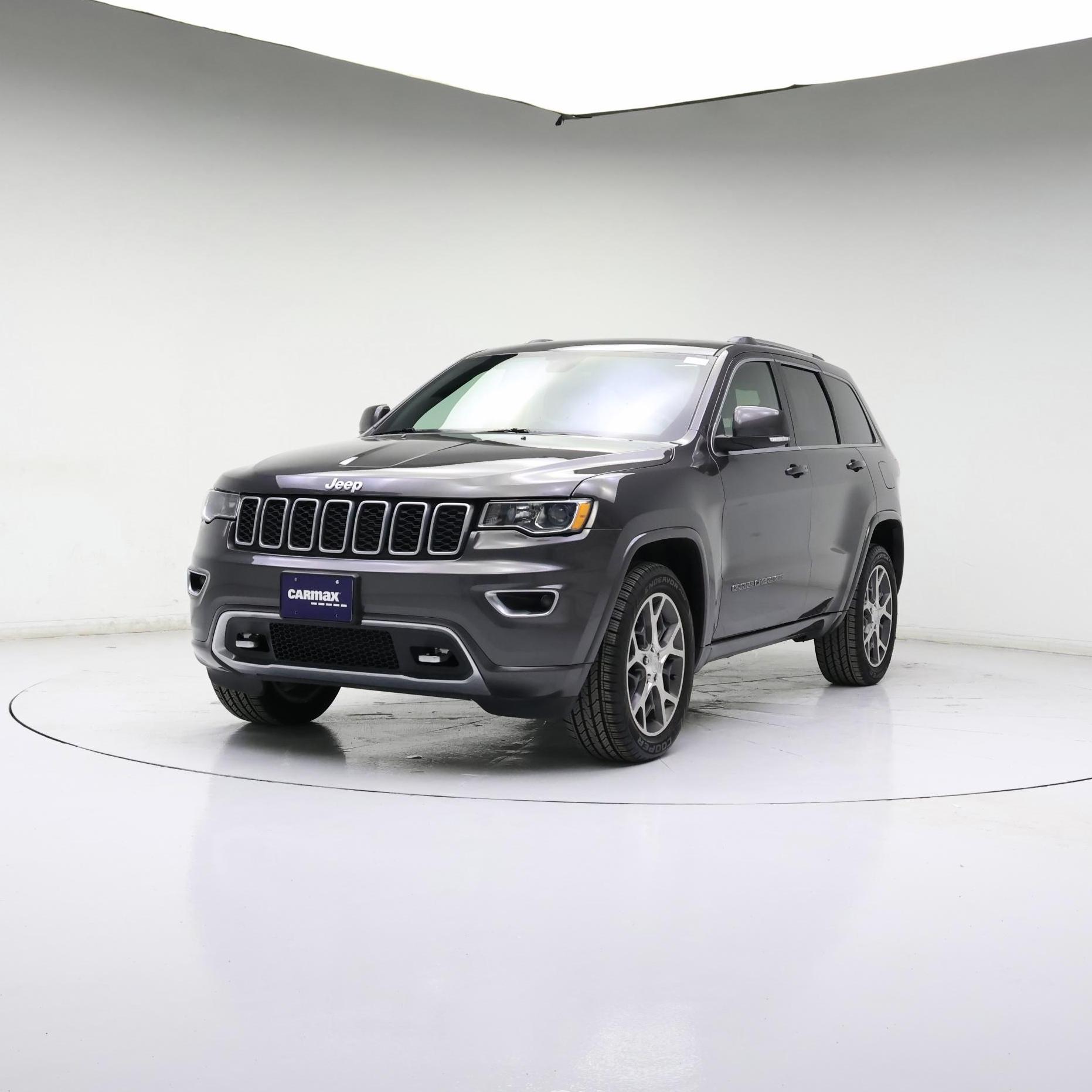 Thumbnail: 2018 Jeep Grand Cherokee - 4