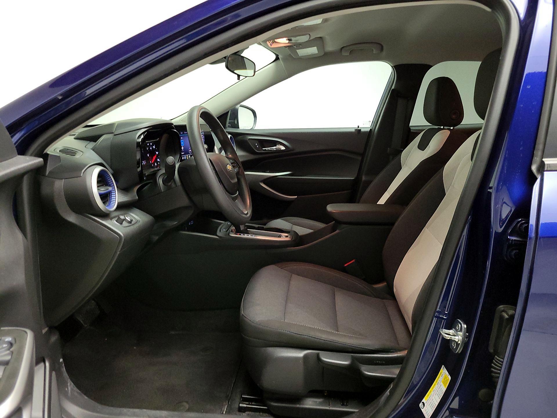 Thumbnail: 2024 Chevrolet Trax - 11