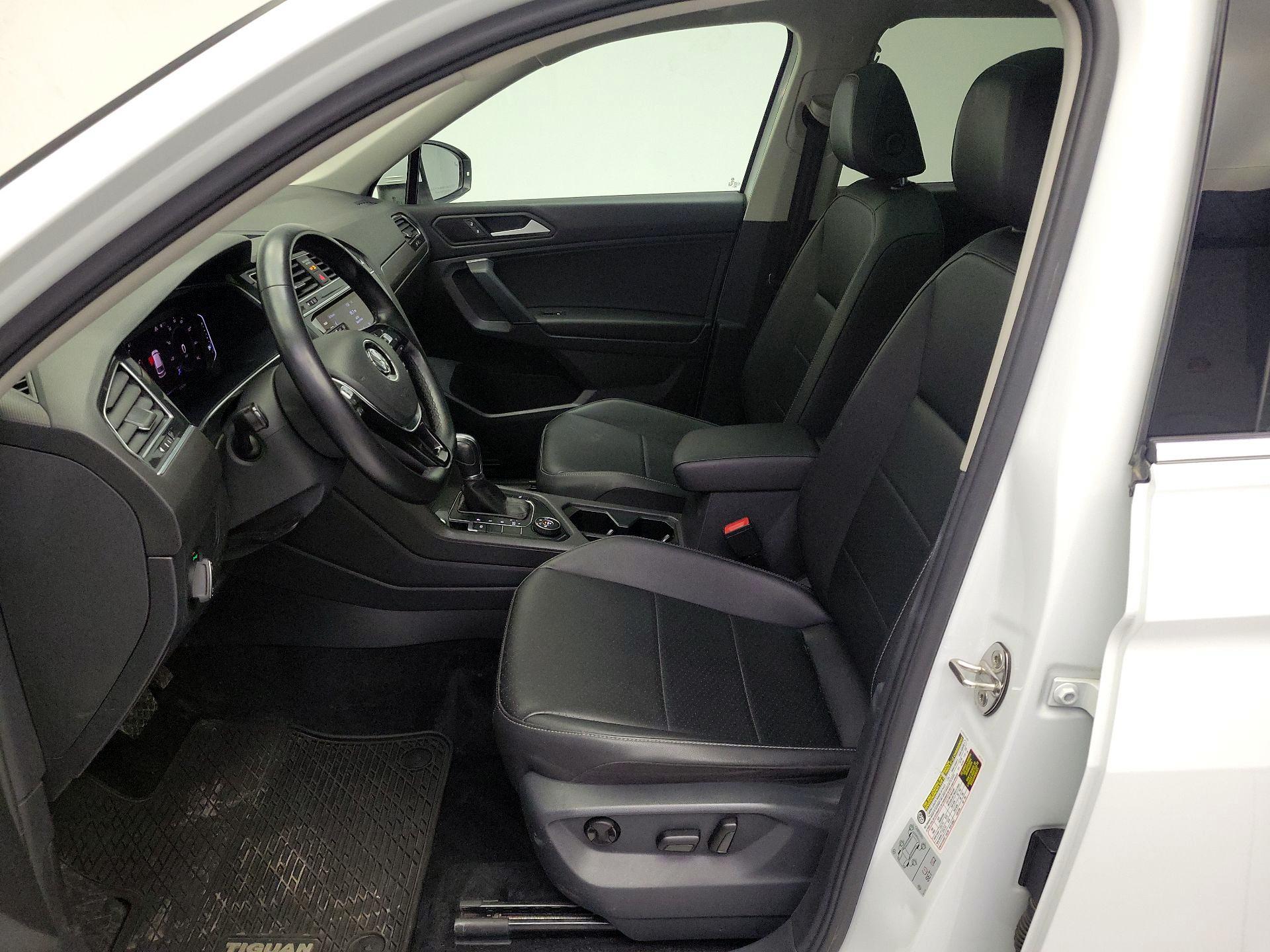 Thumbnail: 2019 Volkswagen Tiguan - 11