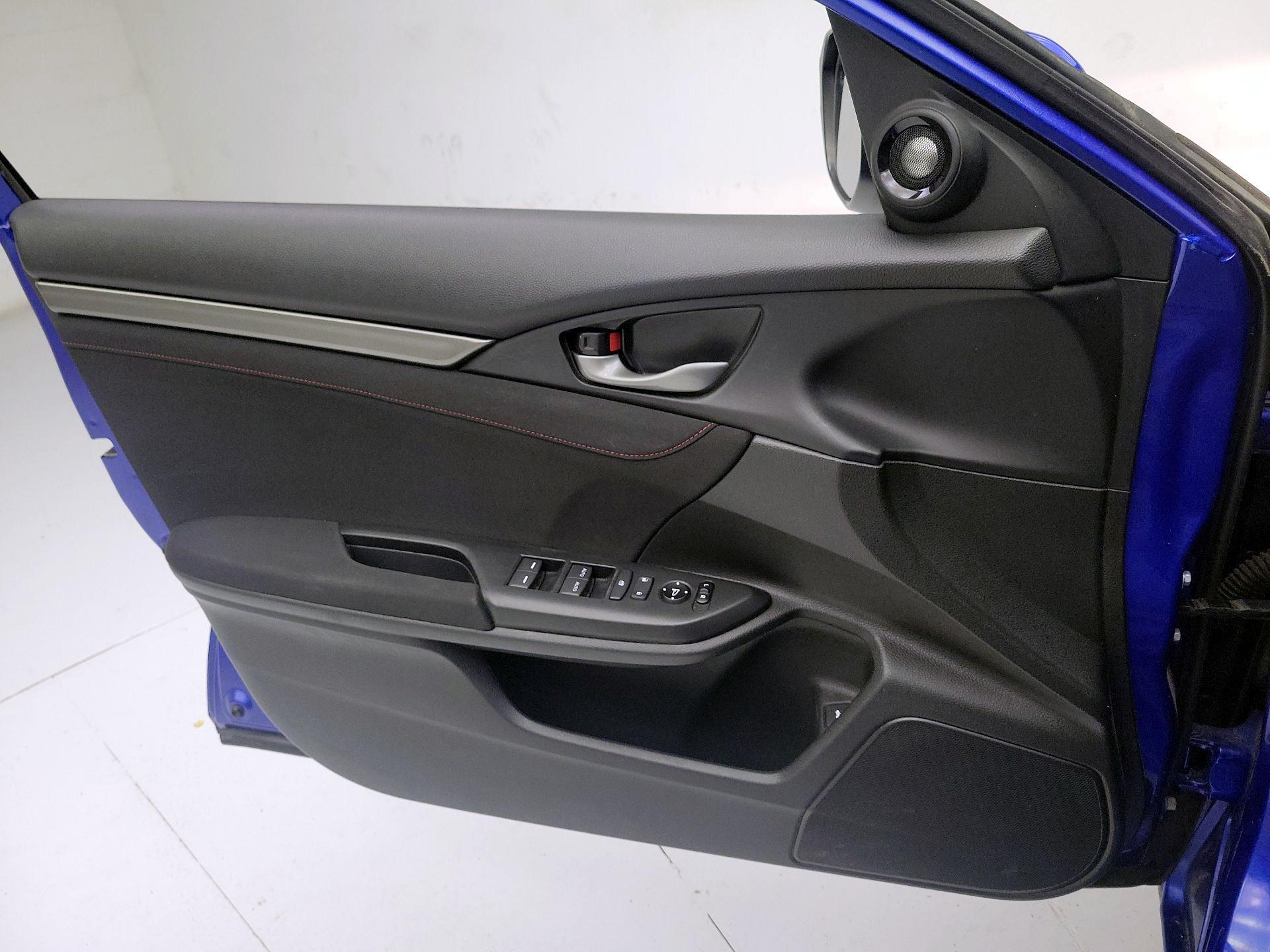 Thumbnail: 2017 Honda Civic - 12