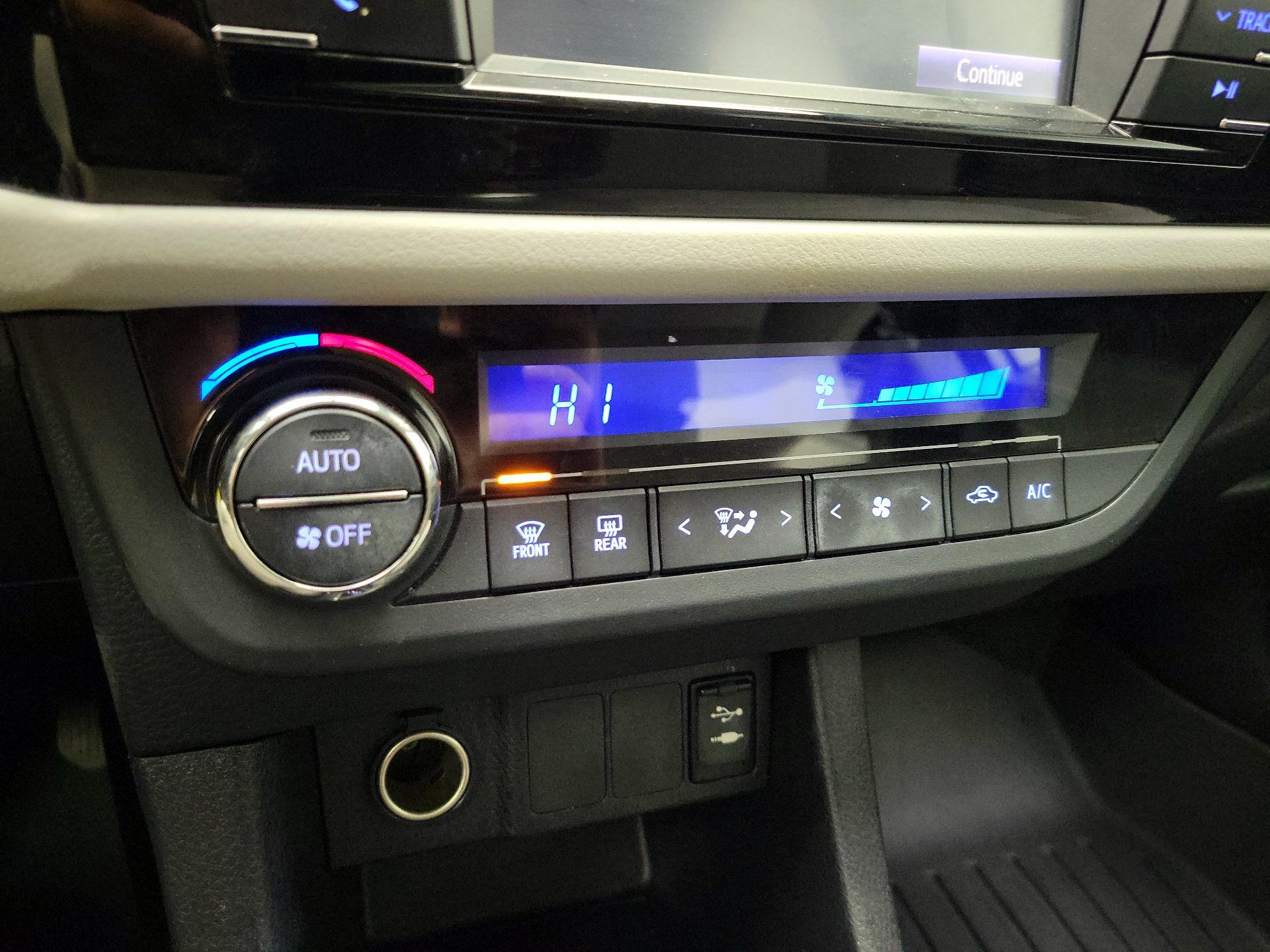 Thumbnail: 2016 Toyota Corolla - 16