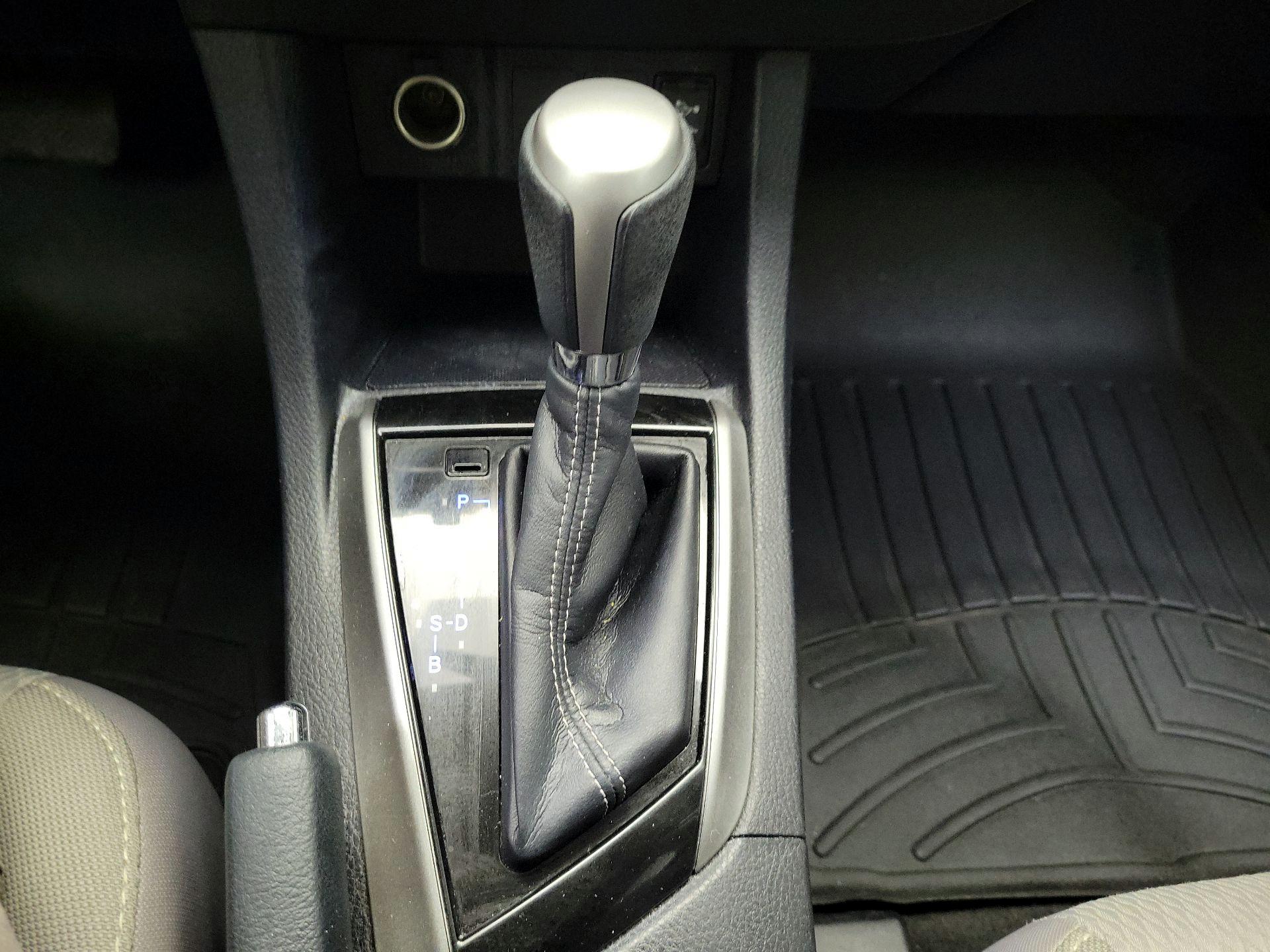 Thumbnail: 2016 Toyota Corolla - 17