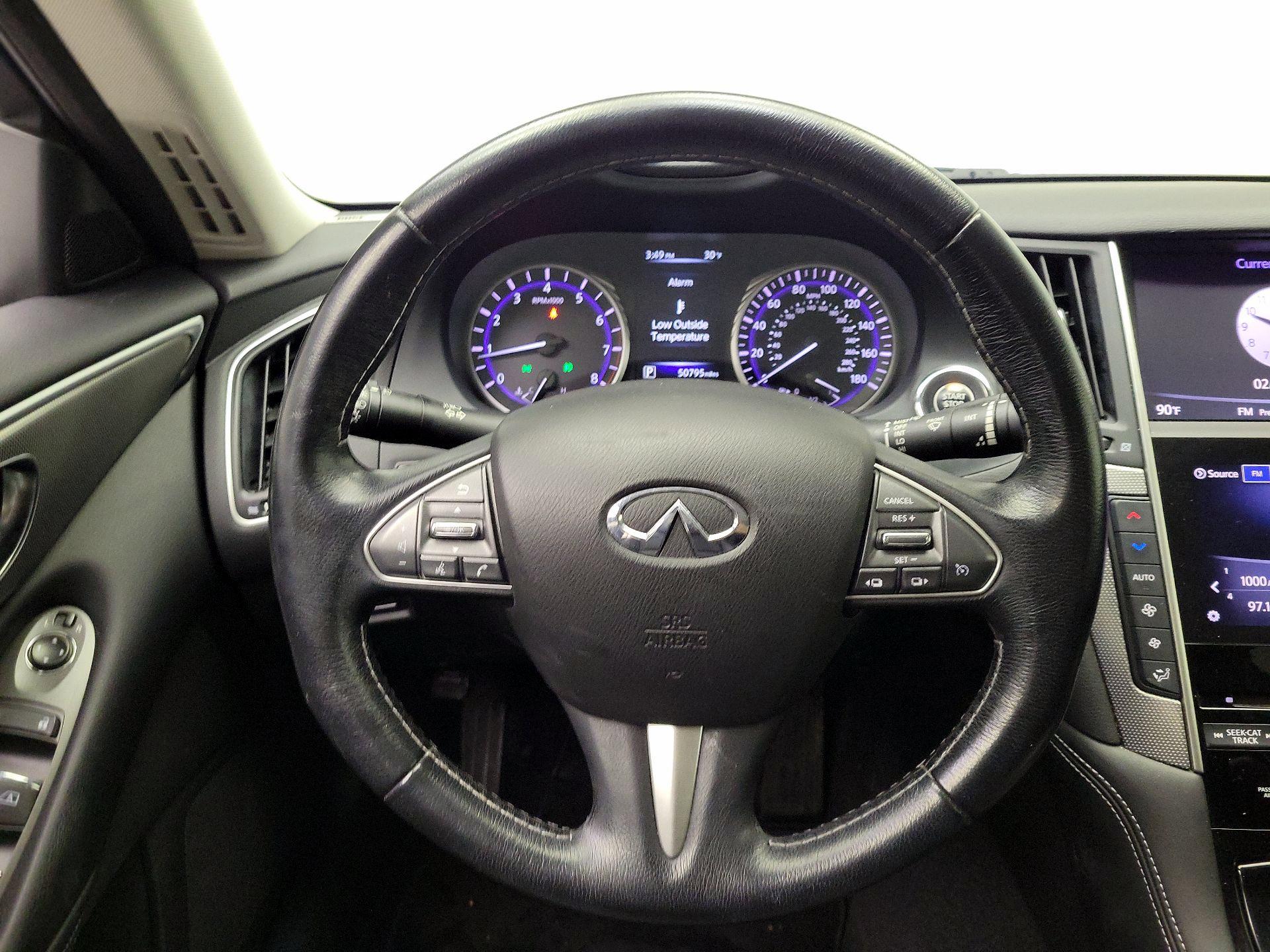 Thumbnail: 2016 INFINITI Q50 - 10