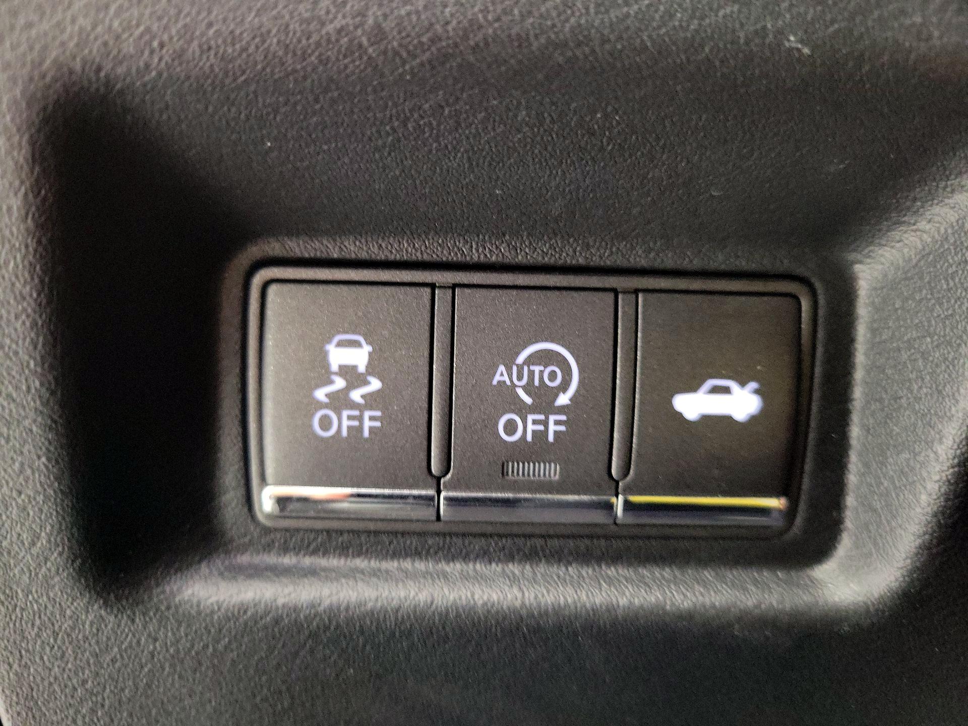 Thumbnail: 2016 INFINITI Q50 - 13