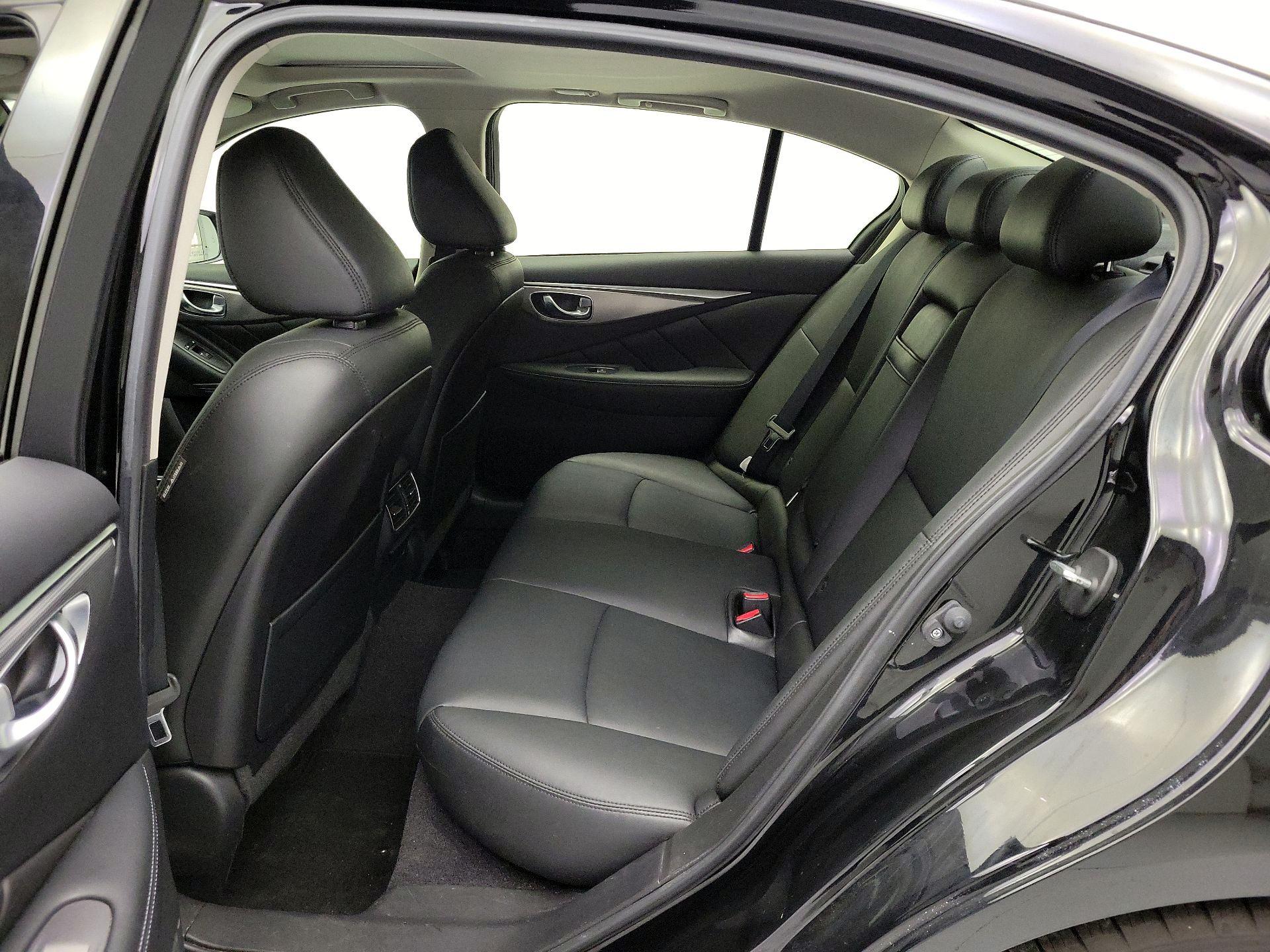 Thumbnail: 2016 INFINITI Q50 - 19