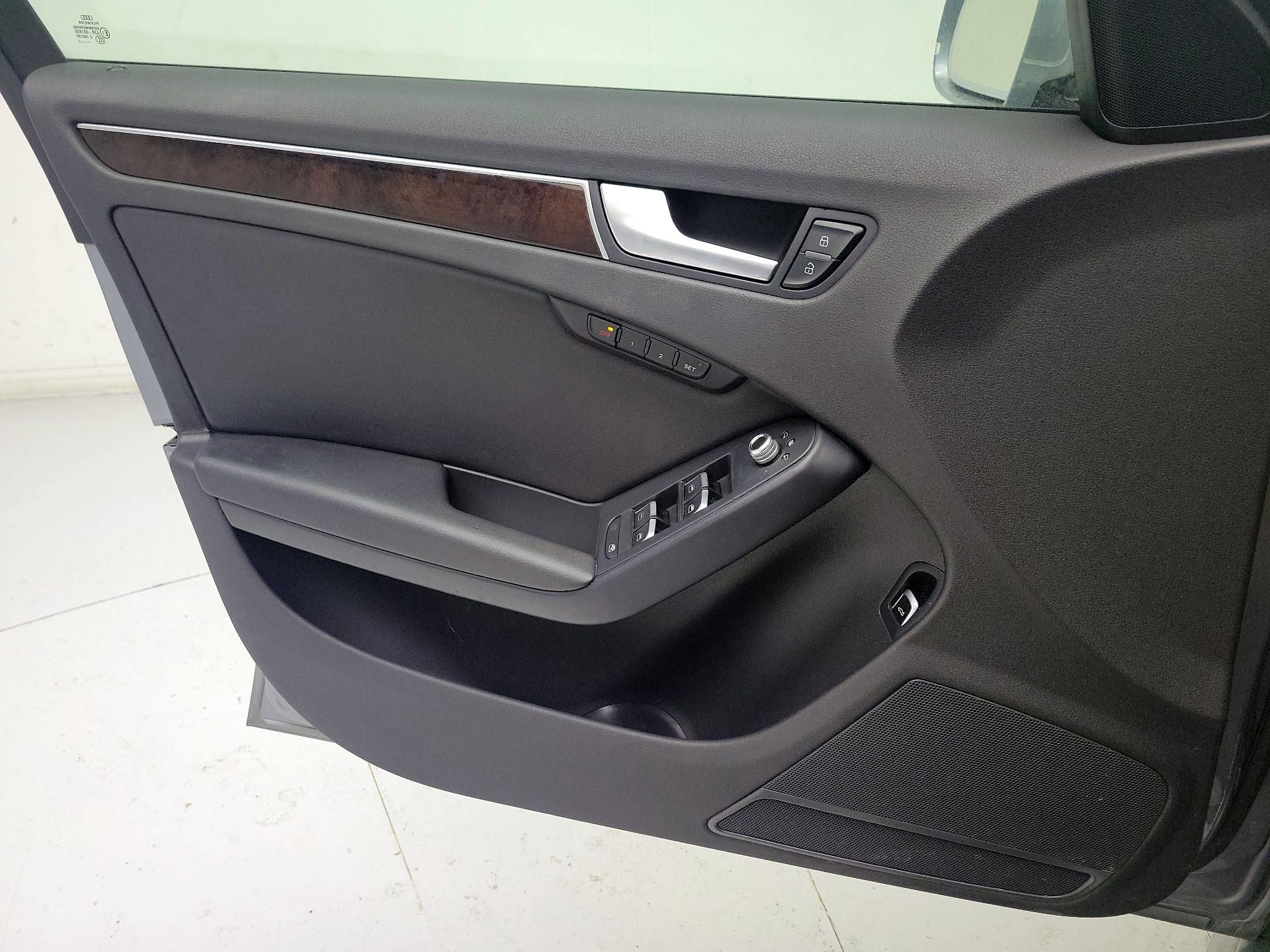 Thumbnail: 2016 Audi A4 - 12