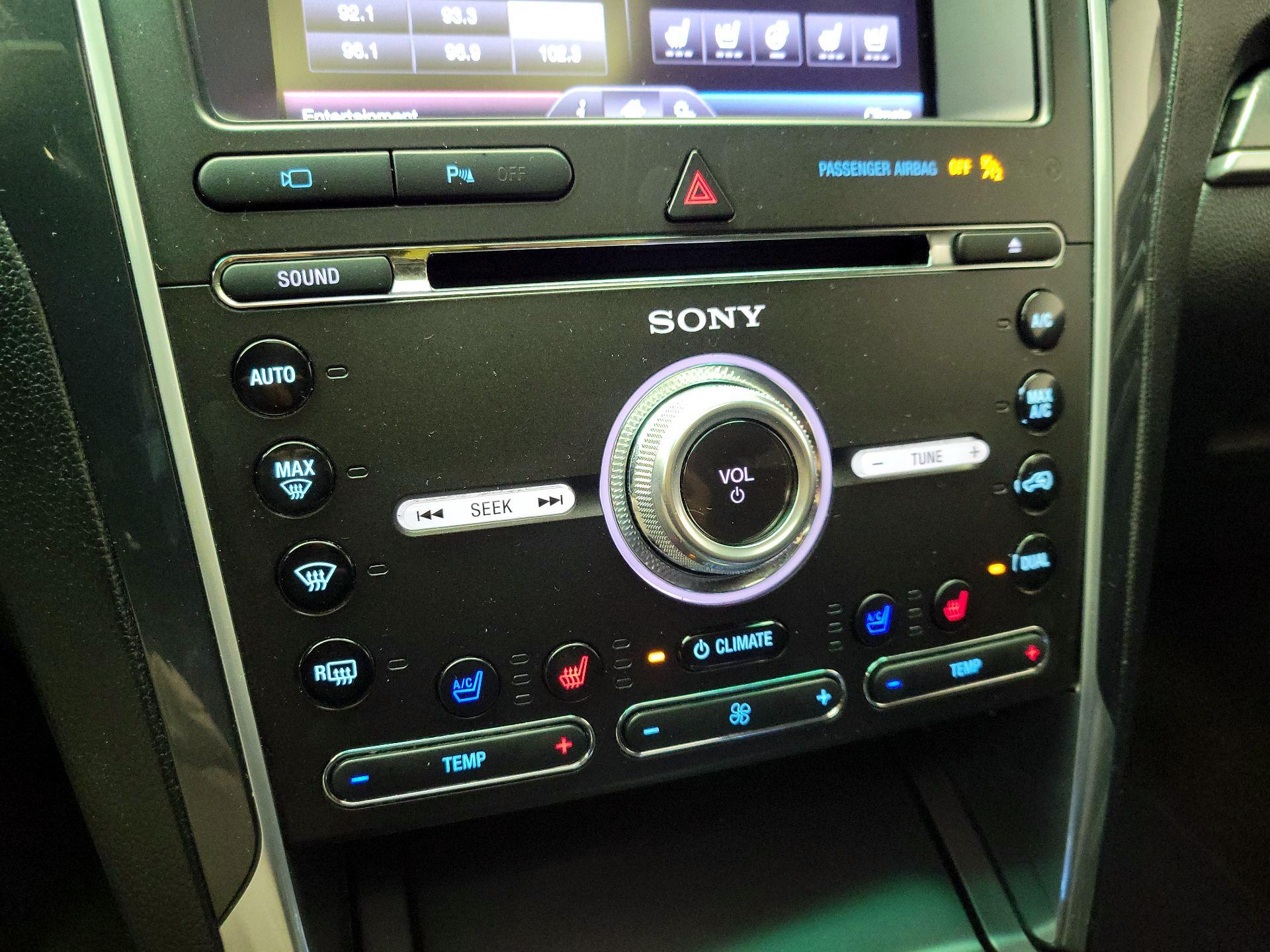 Thumbnail: 2016 Ford Explorer - 17