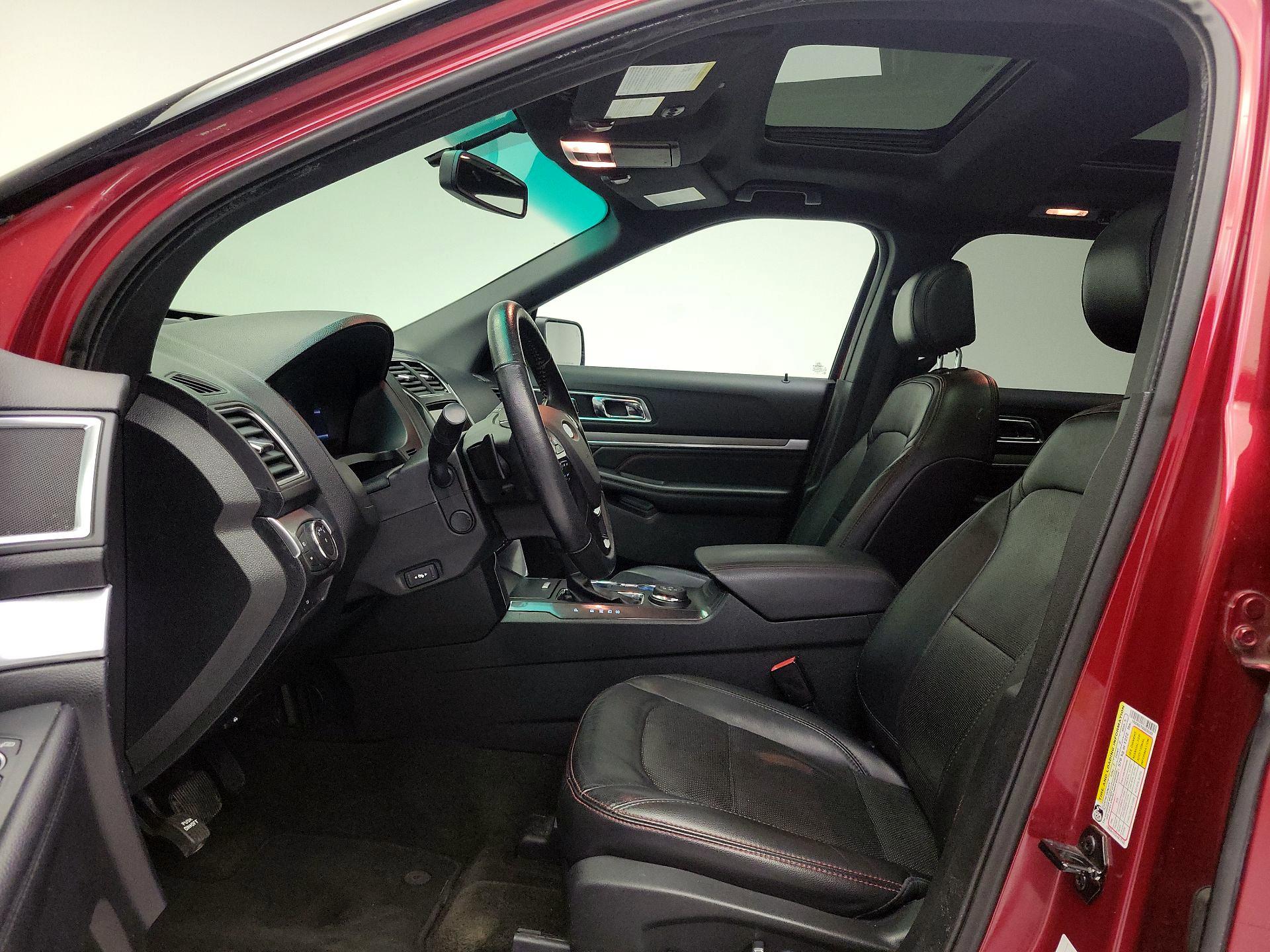 Thumbnail: 2016 Ford Explorer - 20