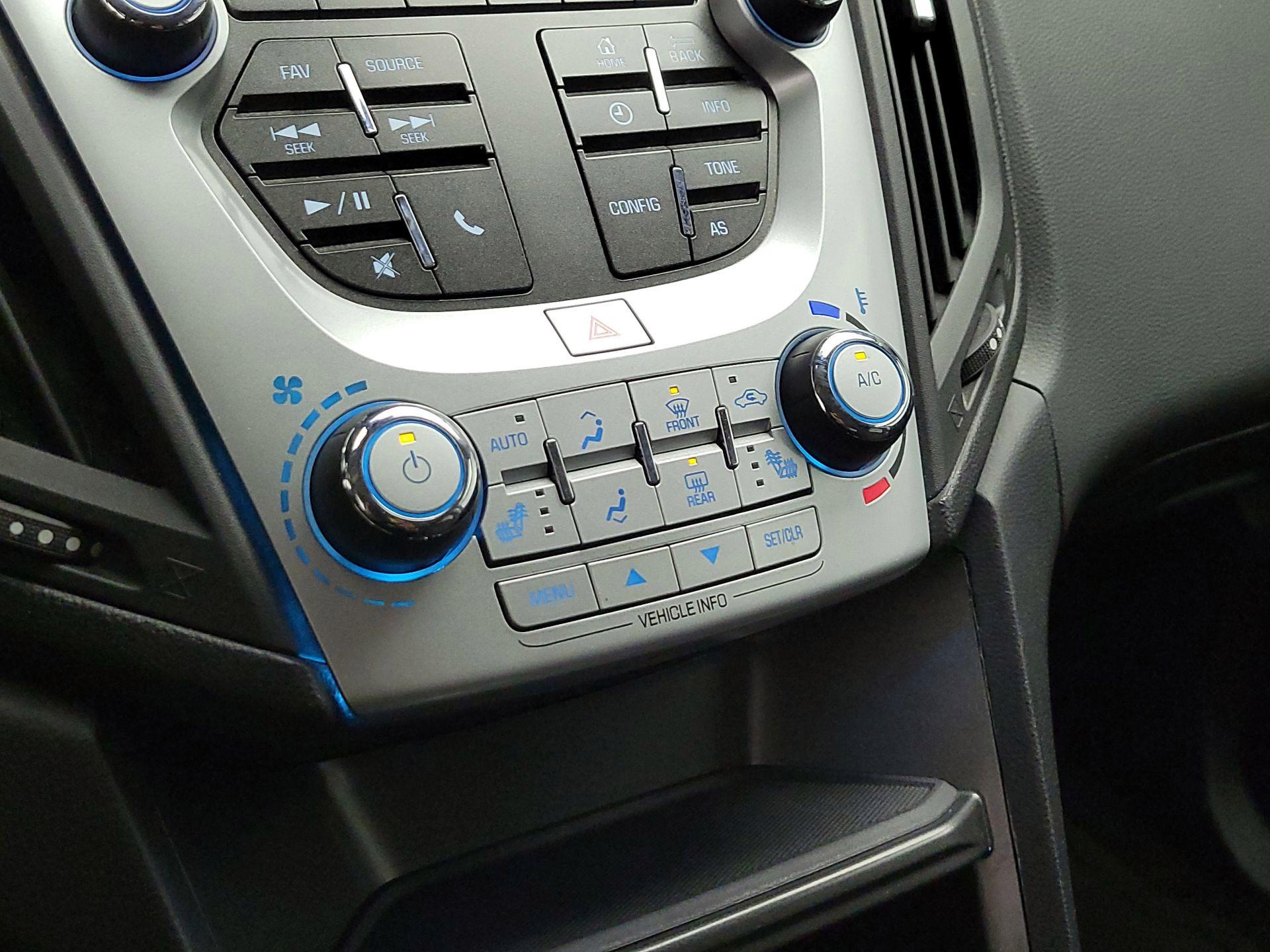 Thumbnail: 2017 Chevrolet Equinox - 15