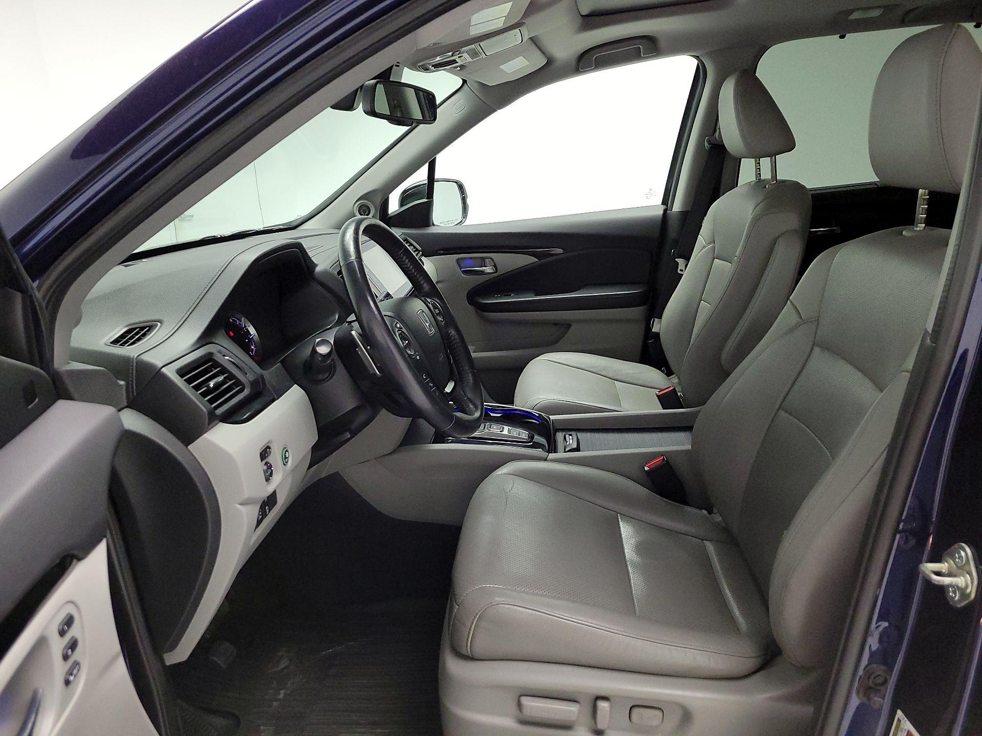 Thumbnail: 2016 Honda Pilot - 11