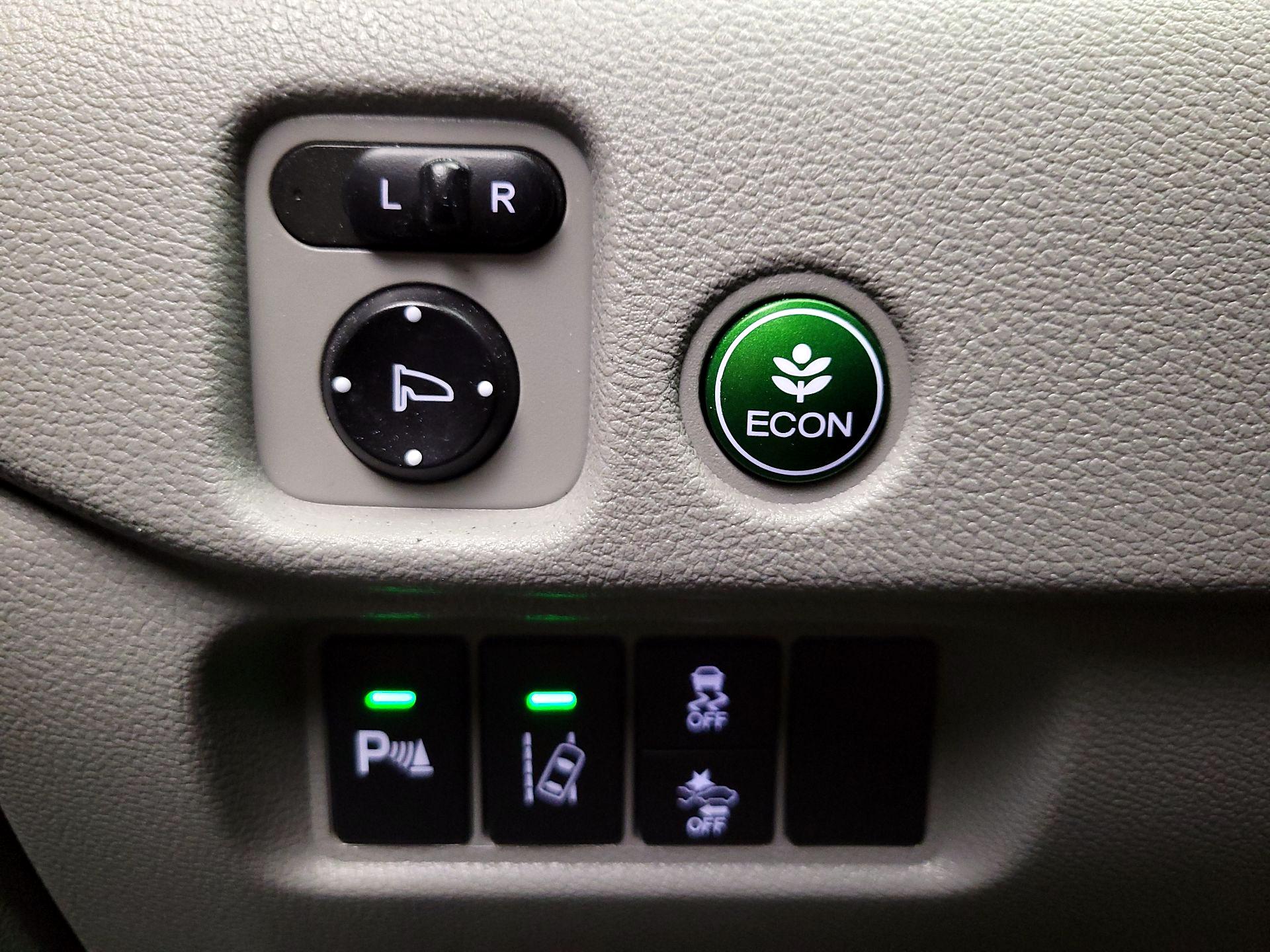 Thumbnail: 2016 Honda Pilot - 13