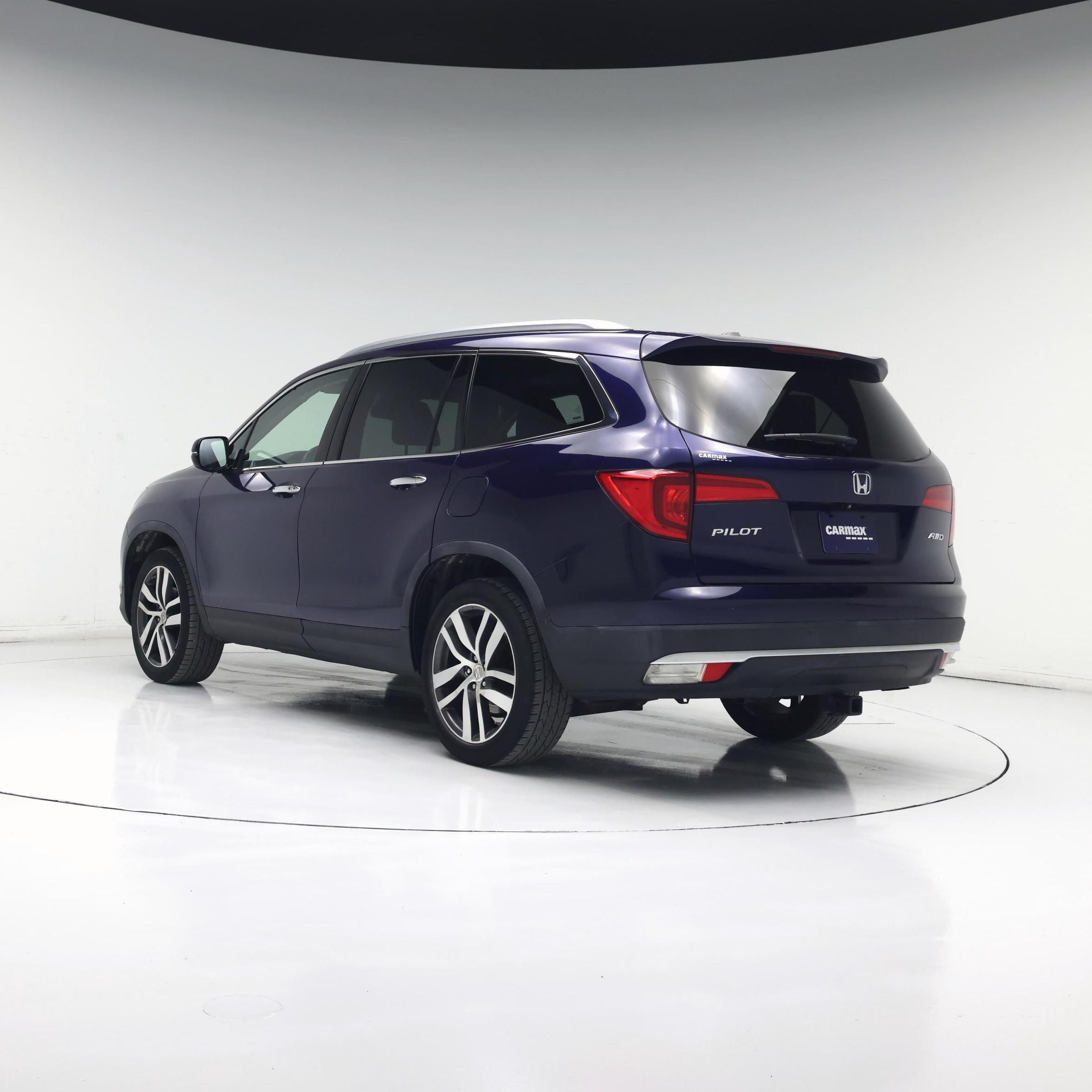 Thumbnail: 2016 Honda Pilot - 2