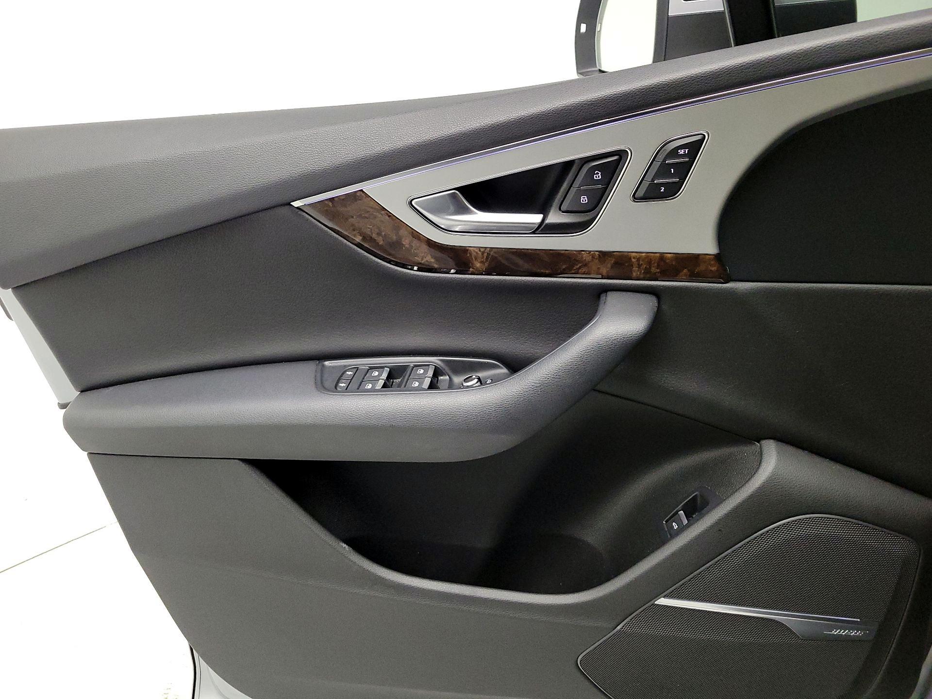 Thumbnail: 2019 Audi Q7 - 12