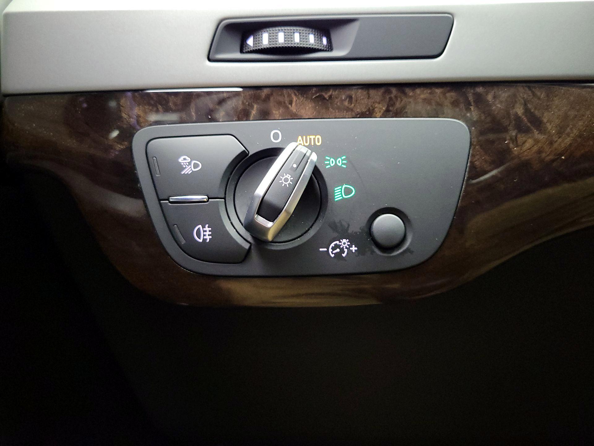 Thumbnail: 2019 Audi Q7 - 13