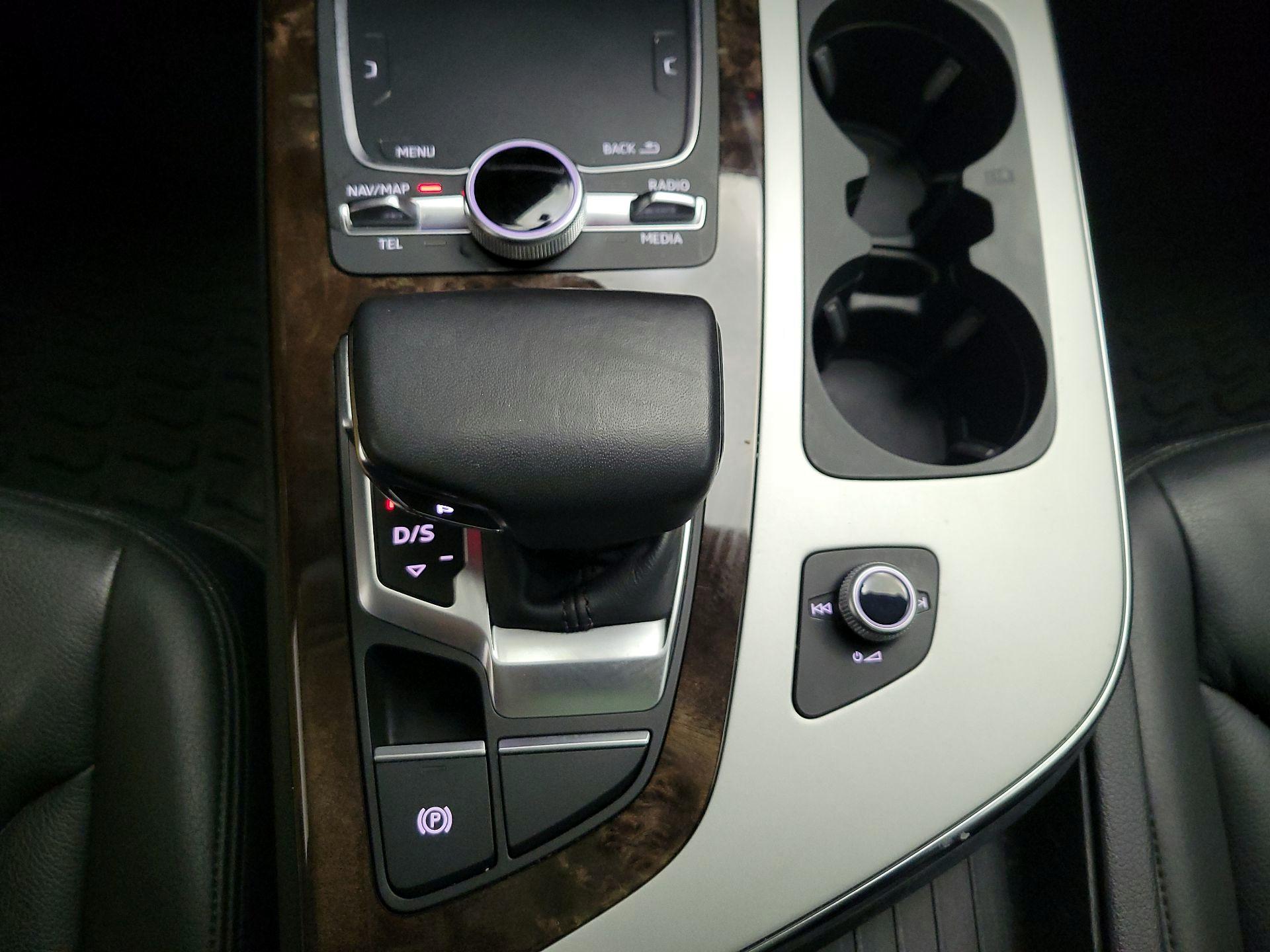 Thumbnail: 2019 Audi Q7 - 18