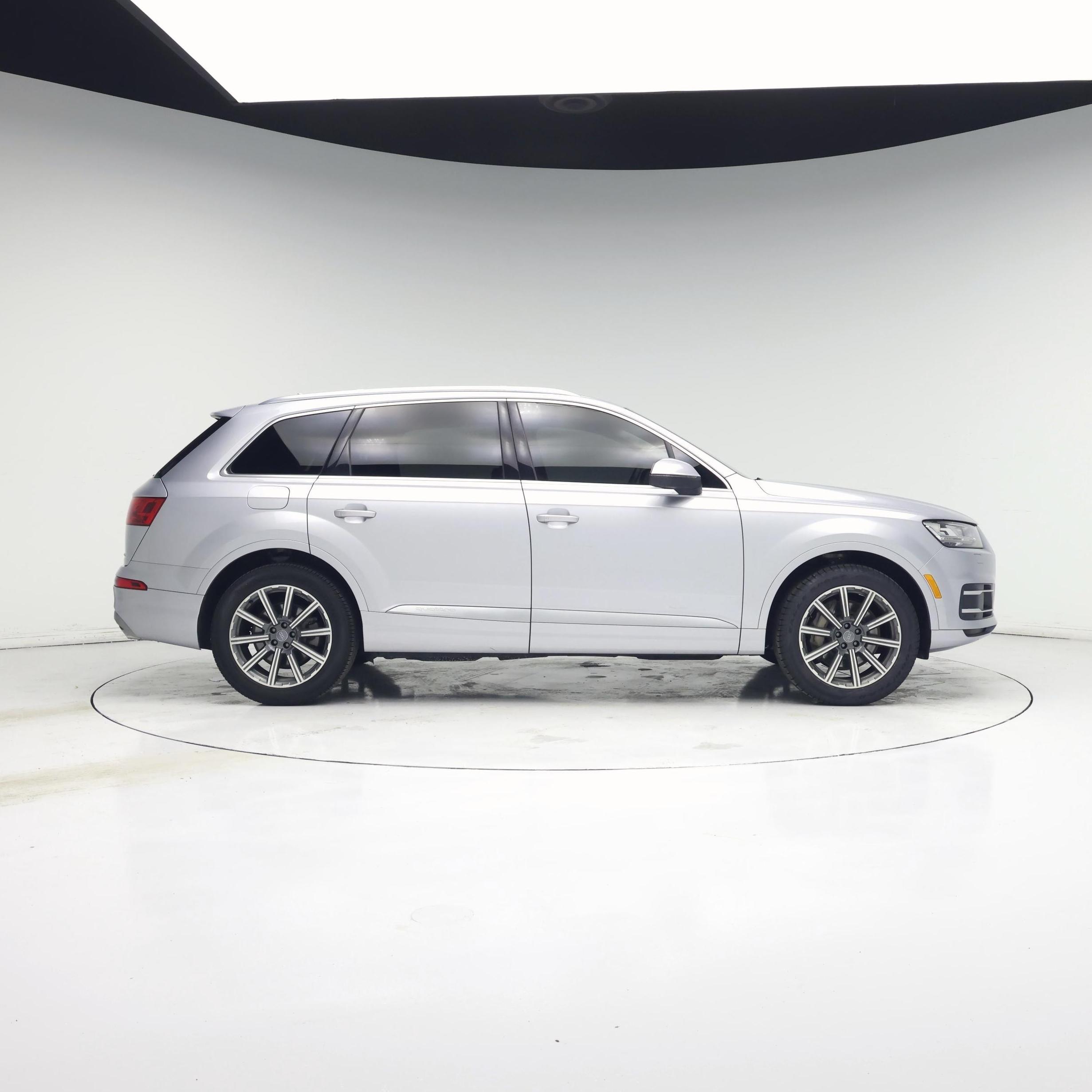 Thumbnail: 2019 Audi Q7 - 7