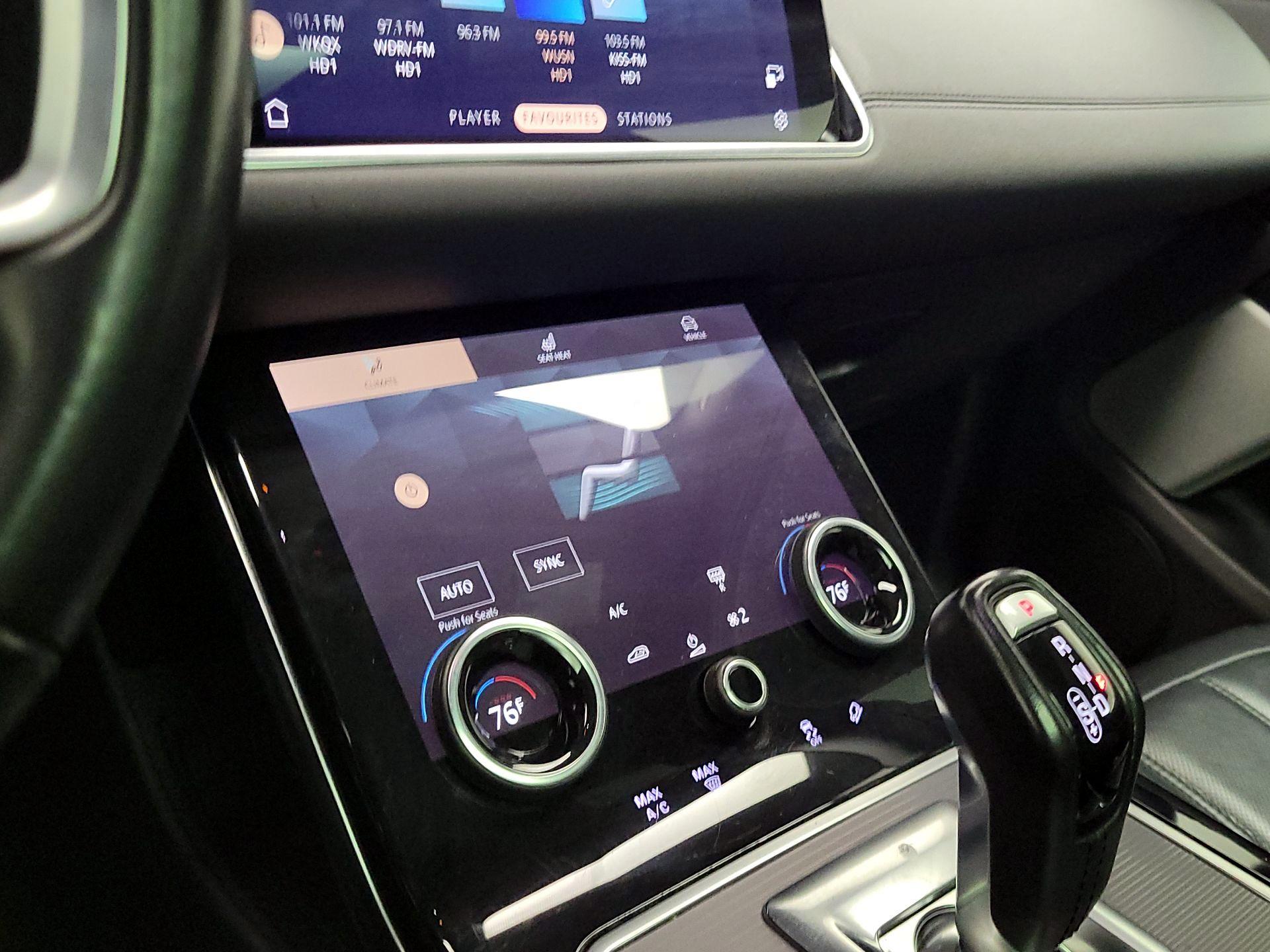 Thumbnail: 2021 Land Rover Range Rover Evoque - 17