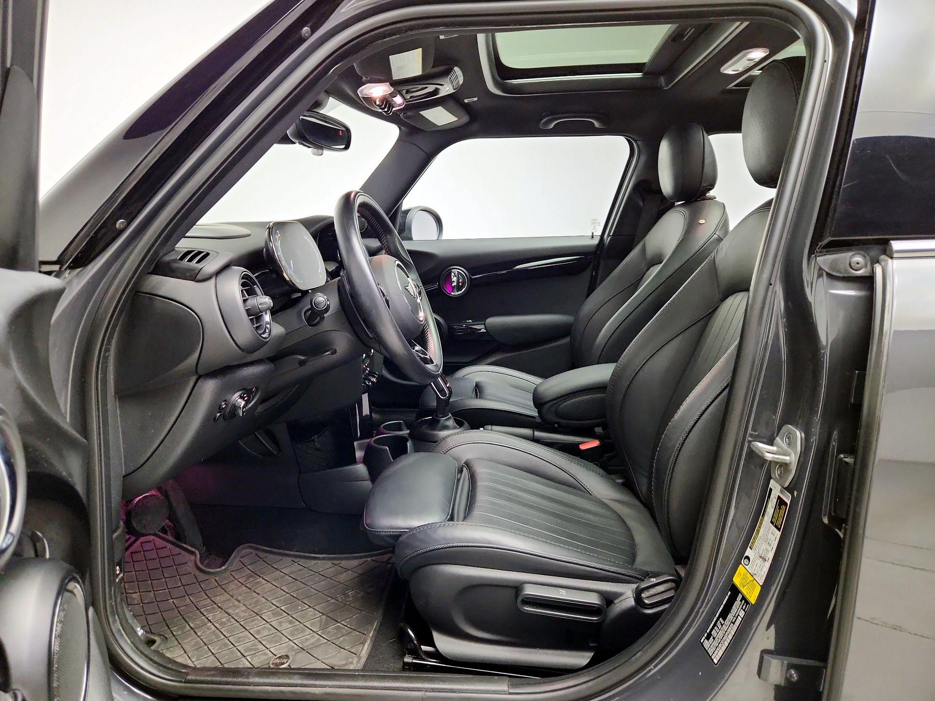 Thumbnail: 2021 MINI Cooper Hardtop - 11