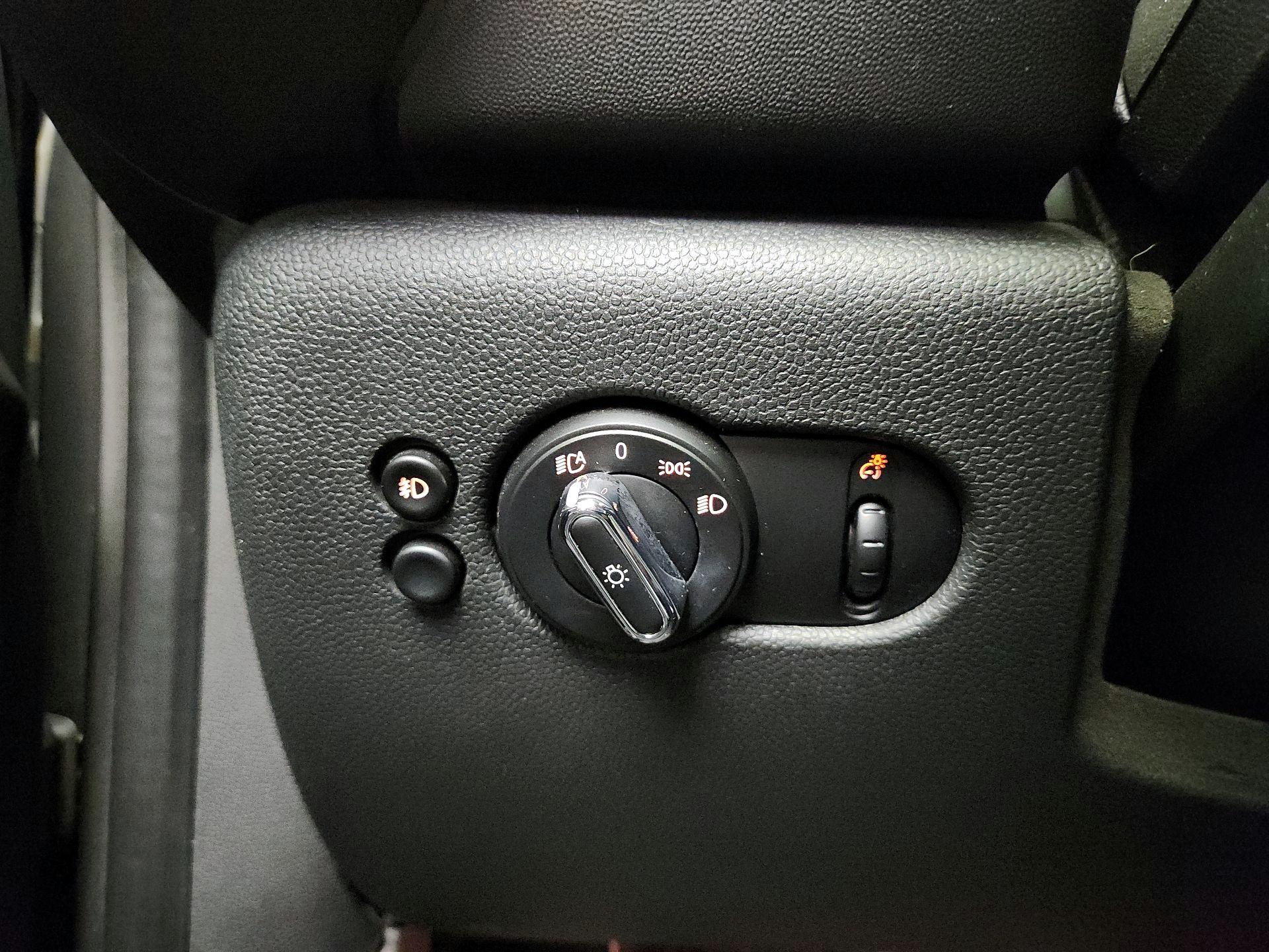 Thumbnail: 2021 MINI Cooper Hardtop - 13