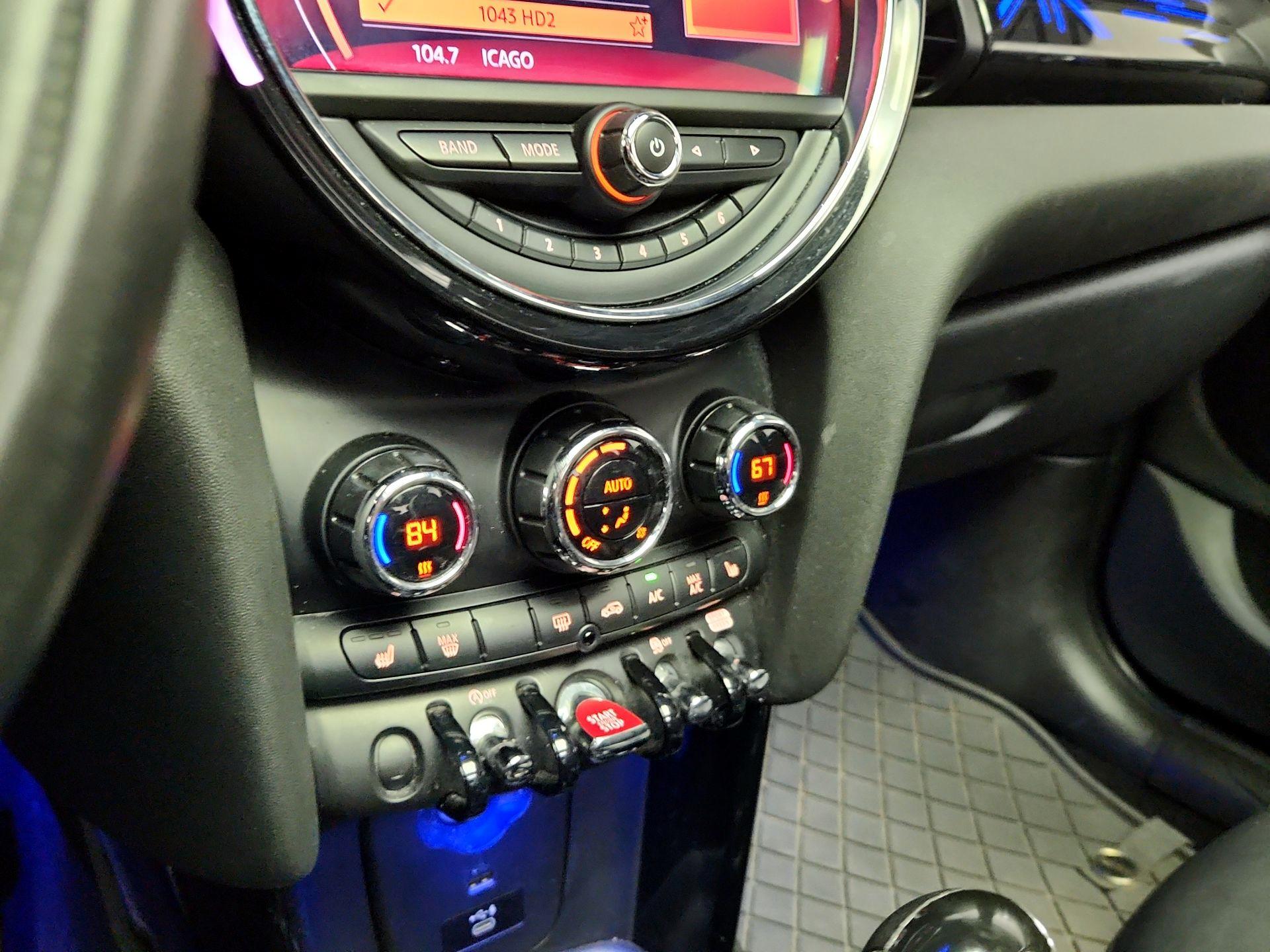 Thumbnail: 2021 MINI Cooper Hardtop - 17