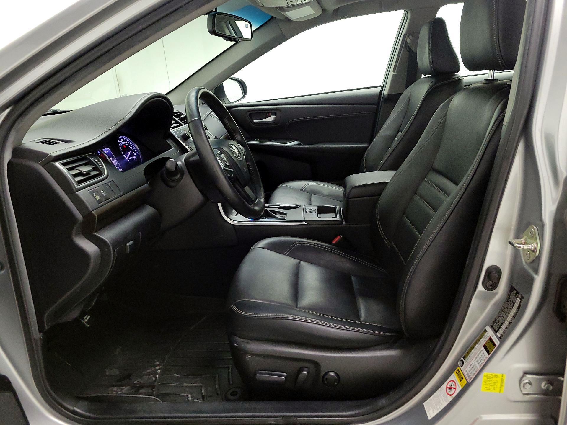 Thumbnail: 2015 Toyota Camry - 11