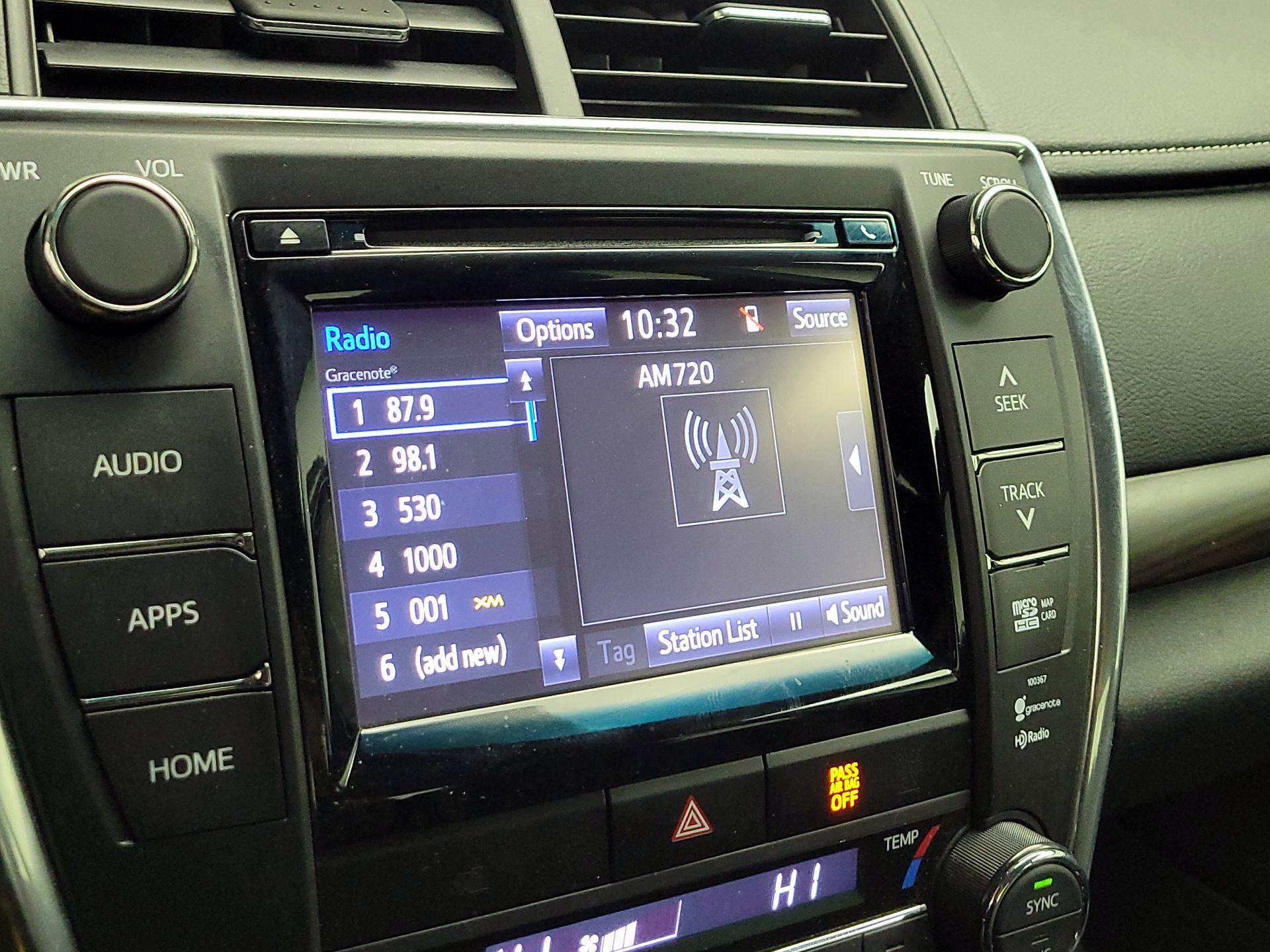 Thumbnail: 2015 Toyota Camry - 14