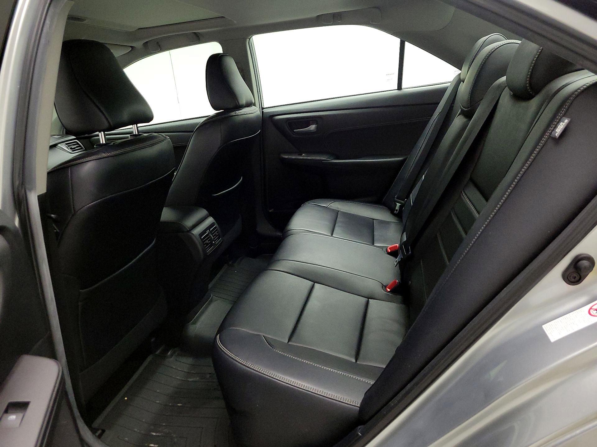 Thumbnail: 2015 Toyota Camry - 18