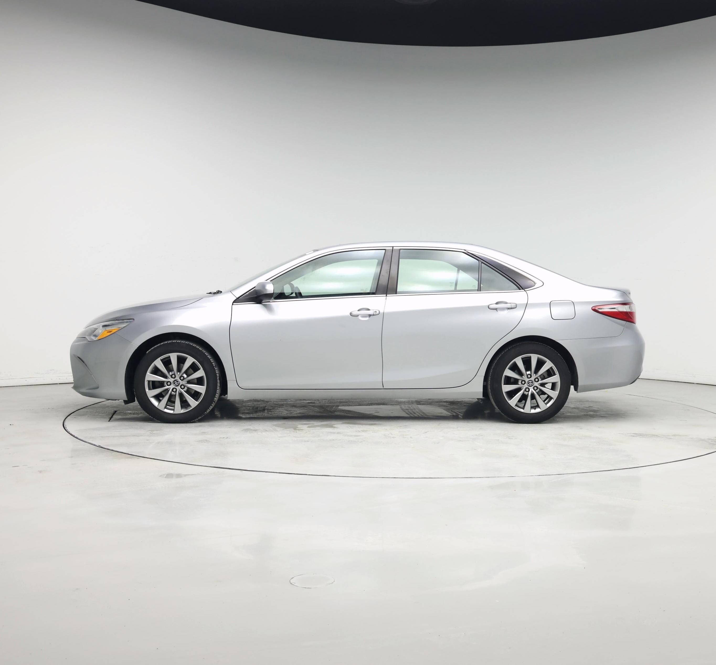 Thumbnail: 2015 Toyota Camry - 3