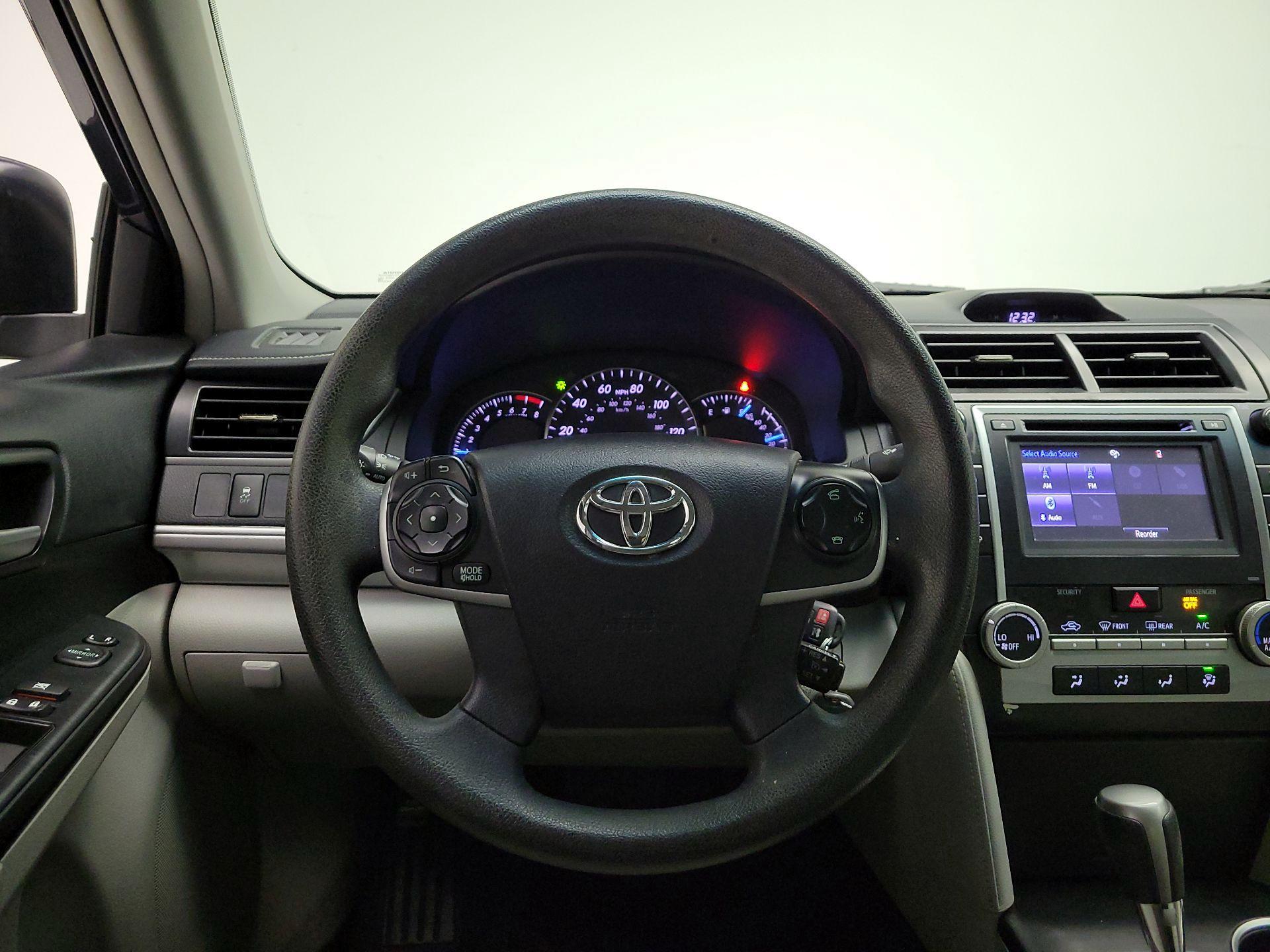 Thumbnail: 2014 Toyota Camry - 10