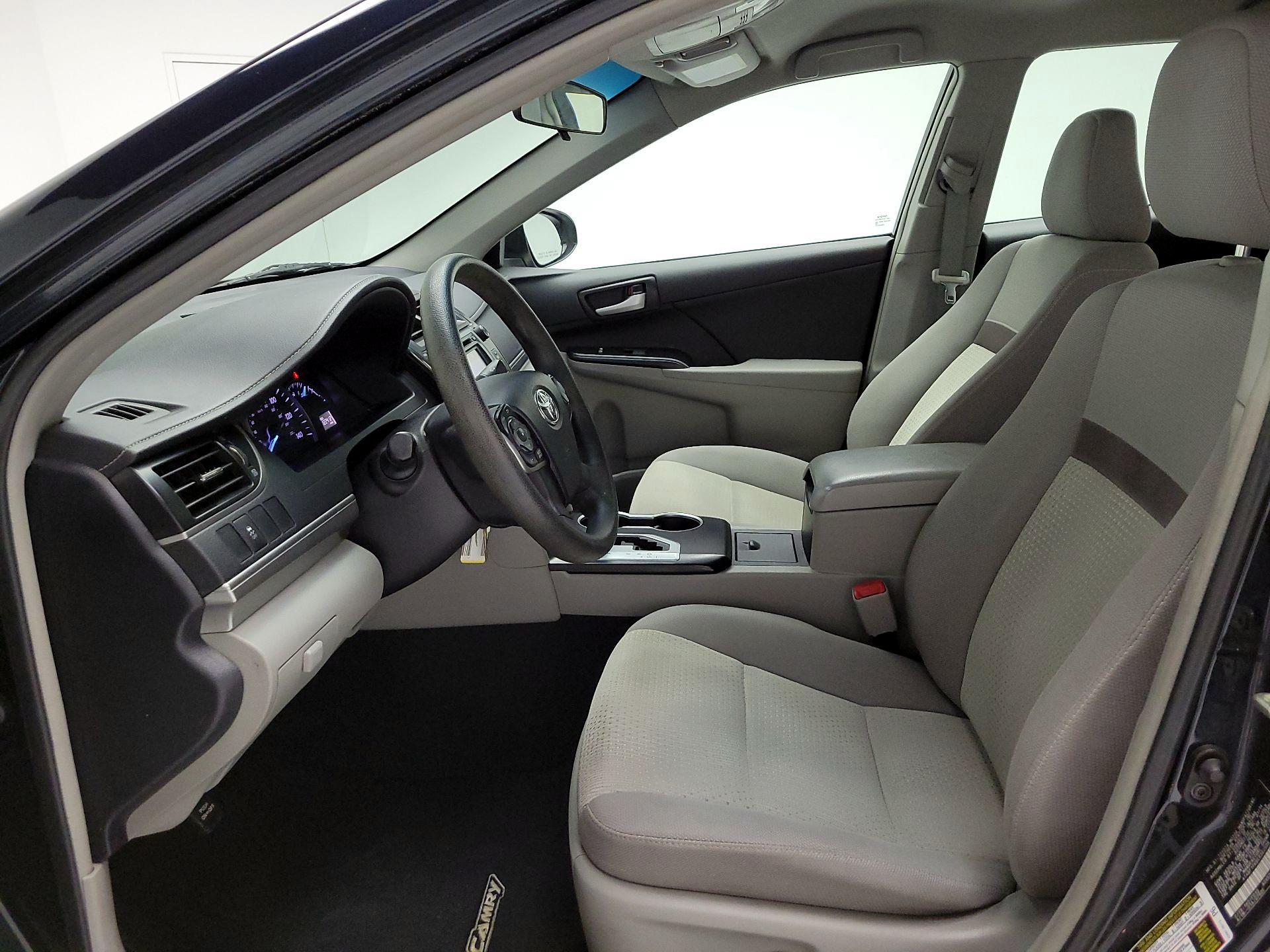 Thumbnail: 2014 Toyota Camry - 11