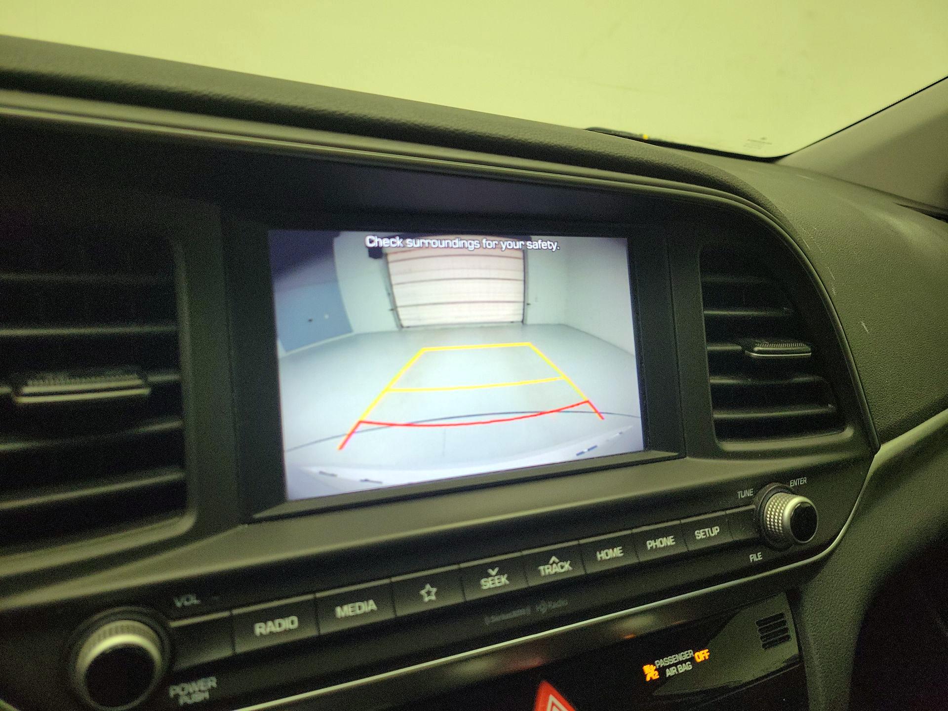 Thumbnail: 2020 Hyundai Elantra - 13