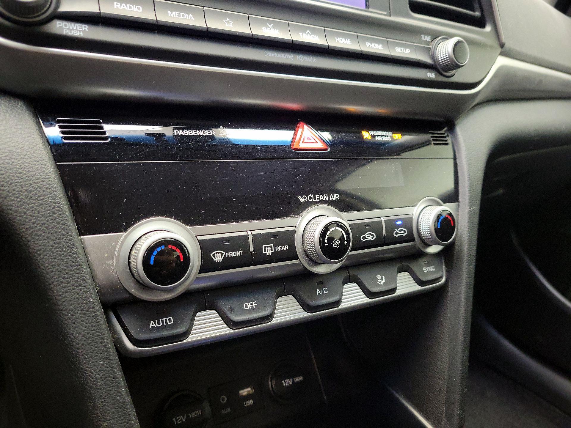 Thumbnail: 2020 Hyundai Elantra - 15