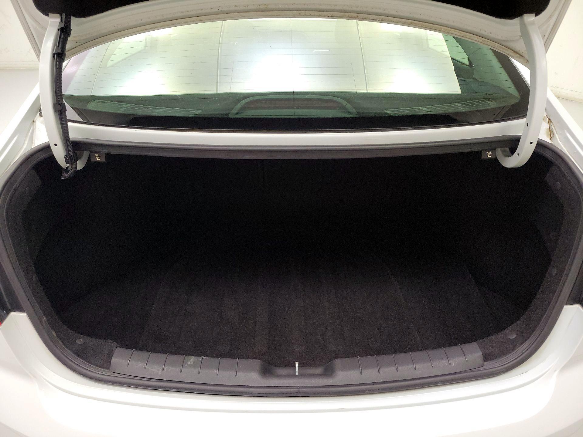 Thumbnail: 2020 Hyundai Elantra - 19