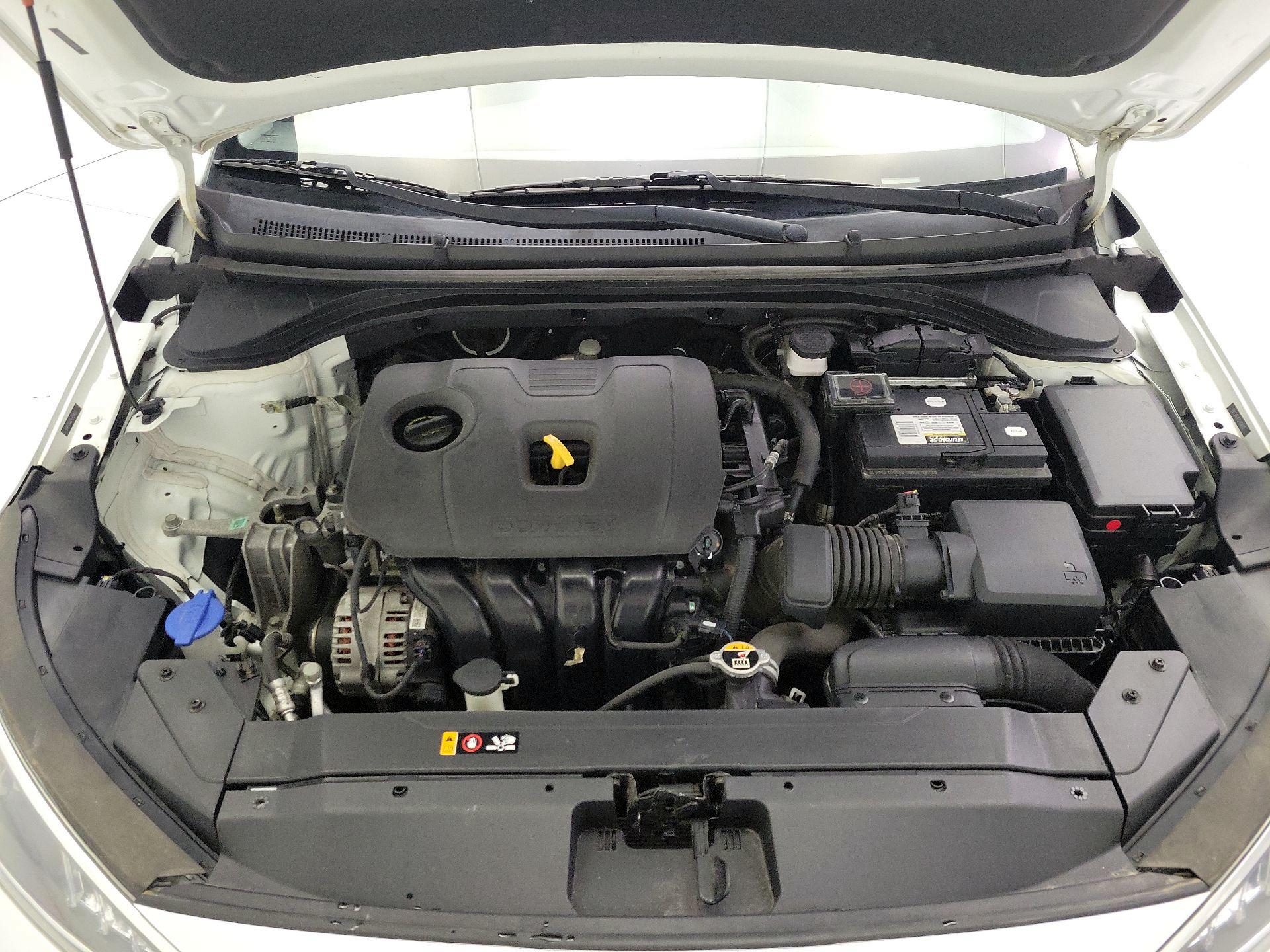 Thumbnail: 2020 Hyundai Elantra - 20