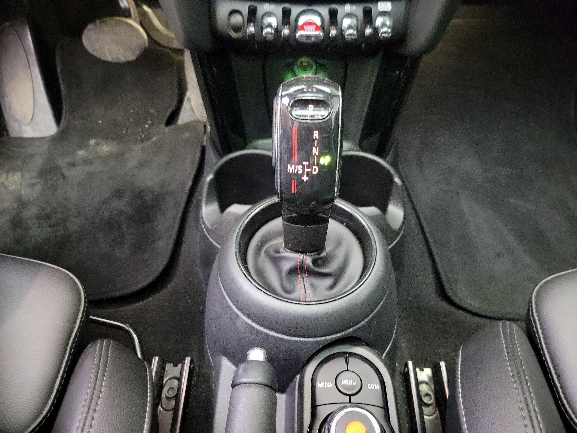 Thumbnail: 2020 MINI Cooper Hardtop - 17