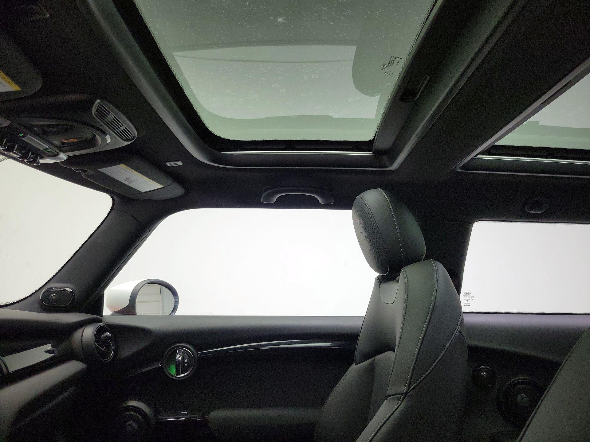 Thumbnail: 2020 MINI Cooper Hardtop - 19