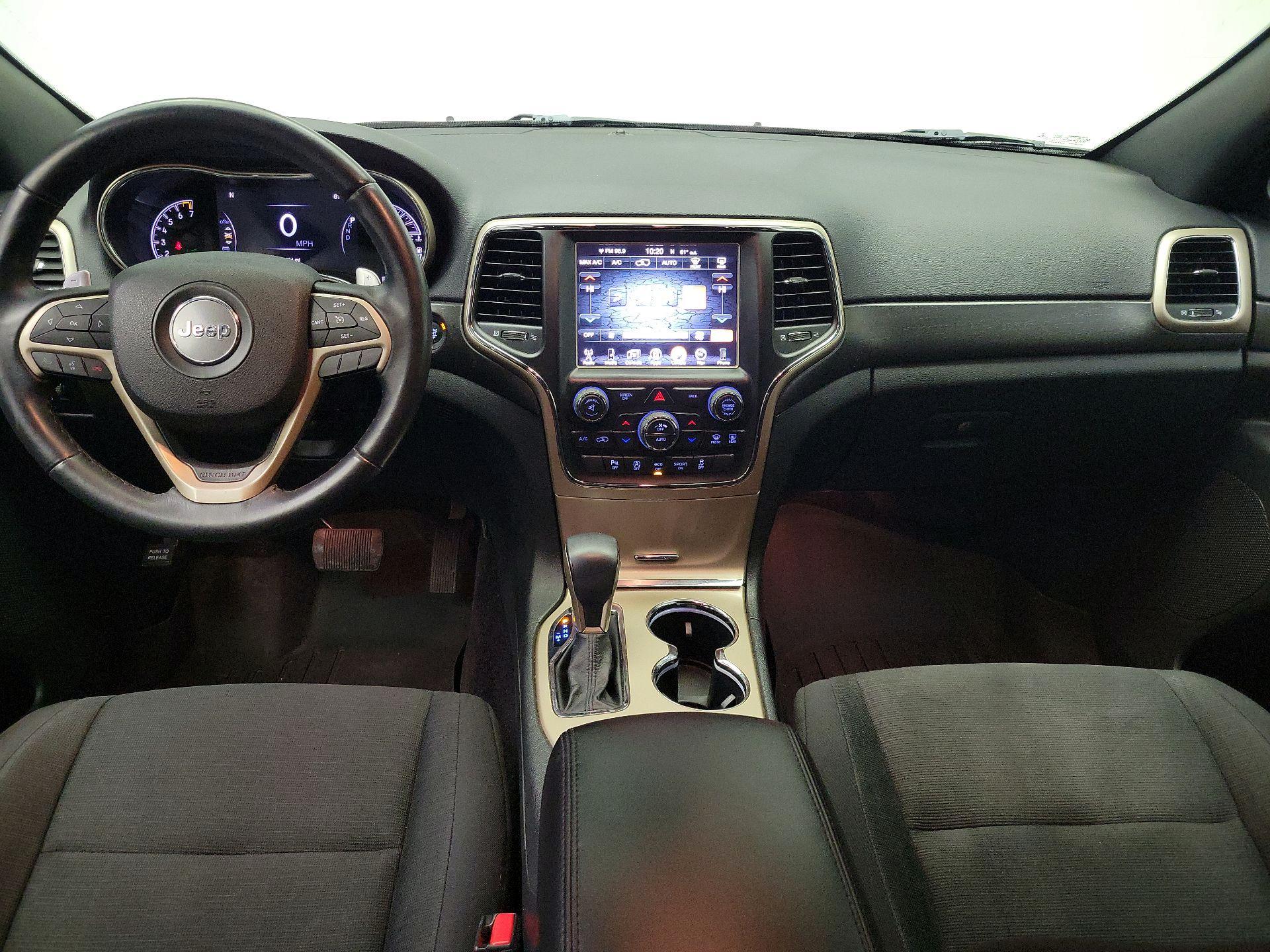 Thumbnail: 2017 Jeep Grand Cherokee - 9