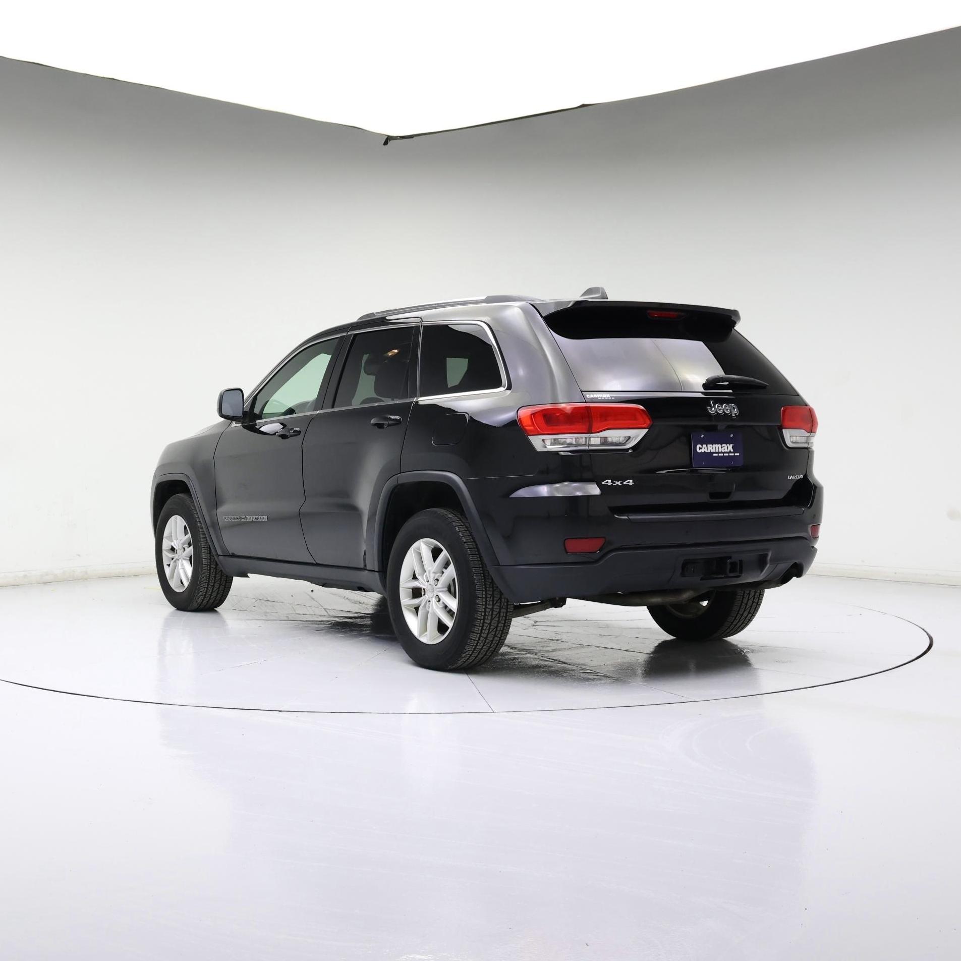 Thumbnail: 2017 Jeep Grand Cherokee - 2