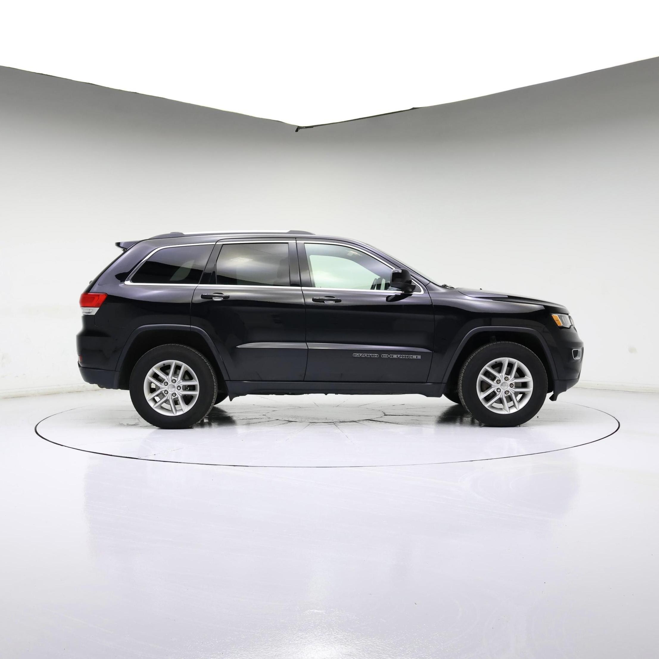 Thumbnail: 2017 Jeep Grand Cherokee - 7