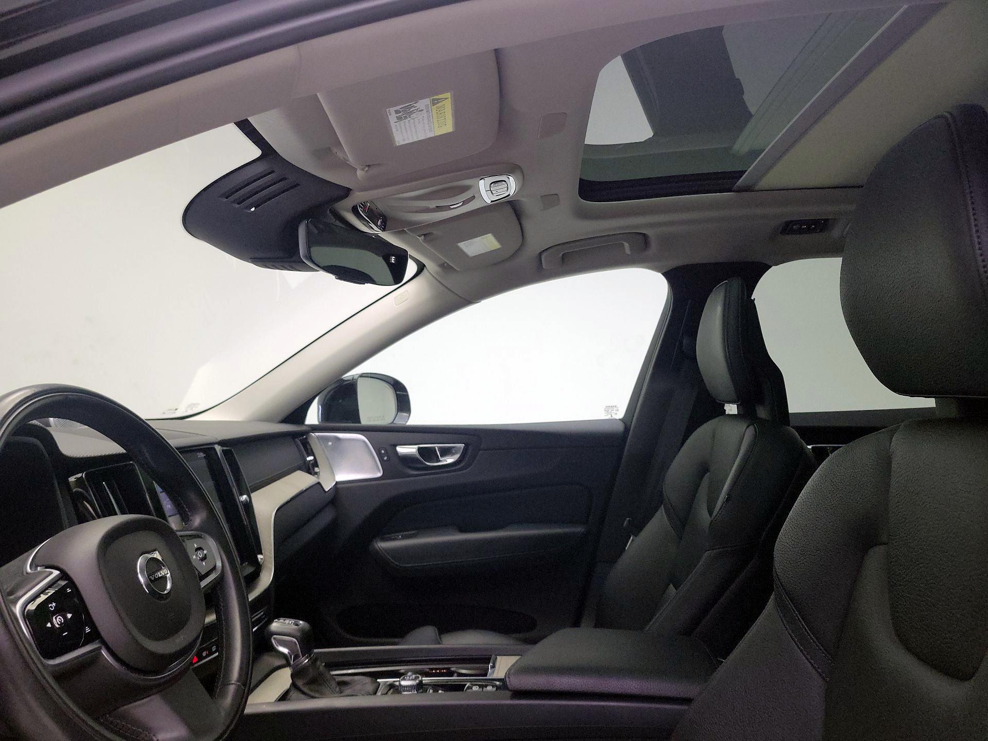 Thumbnail: 2018 Volvo XC60 - 19