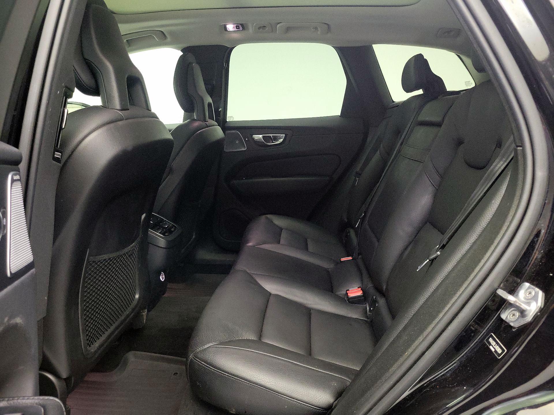 Thumbnail: 2018 Volvo XC60 - 20