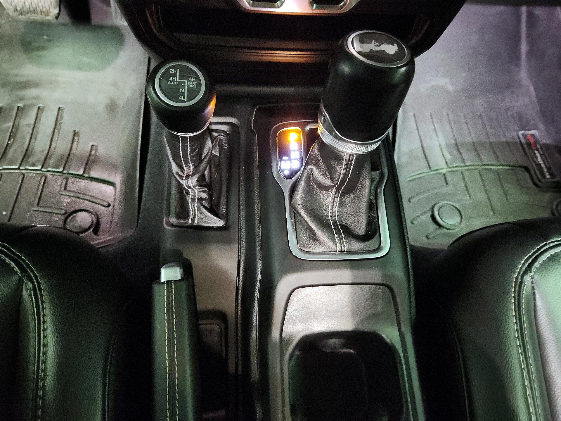 Thumbnail: 2022 Jeep Wrangler - 18