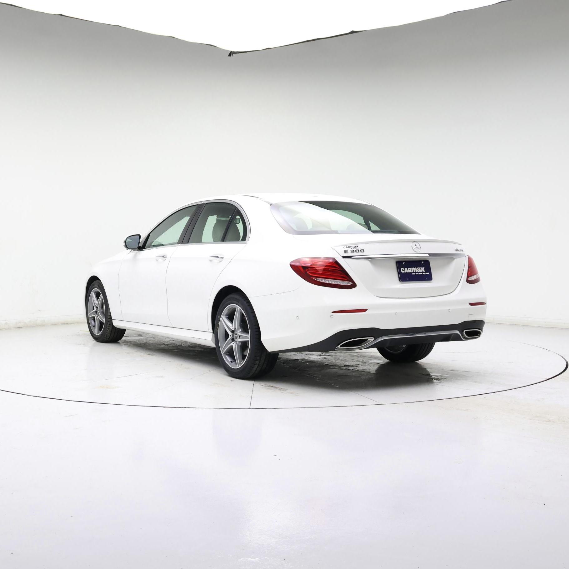 Thumbnail: 2019 Mercedes-Benz E-Class - 2