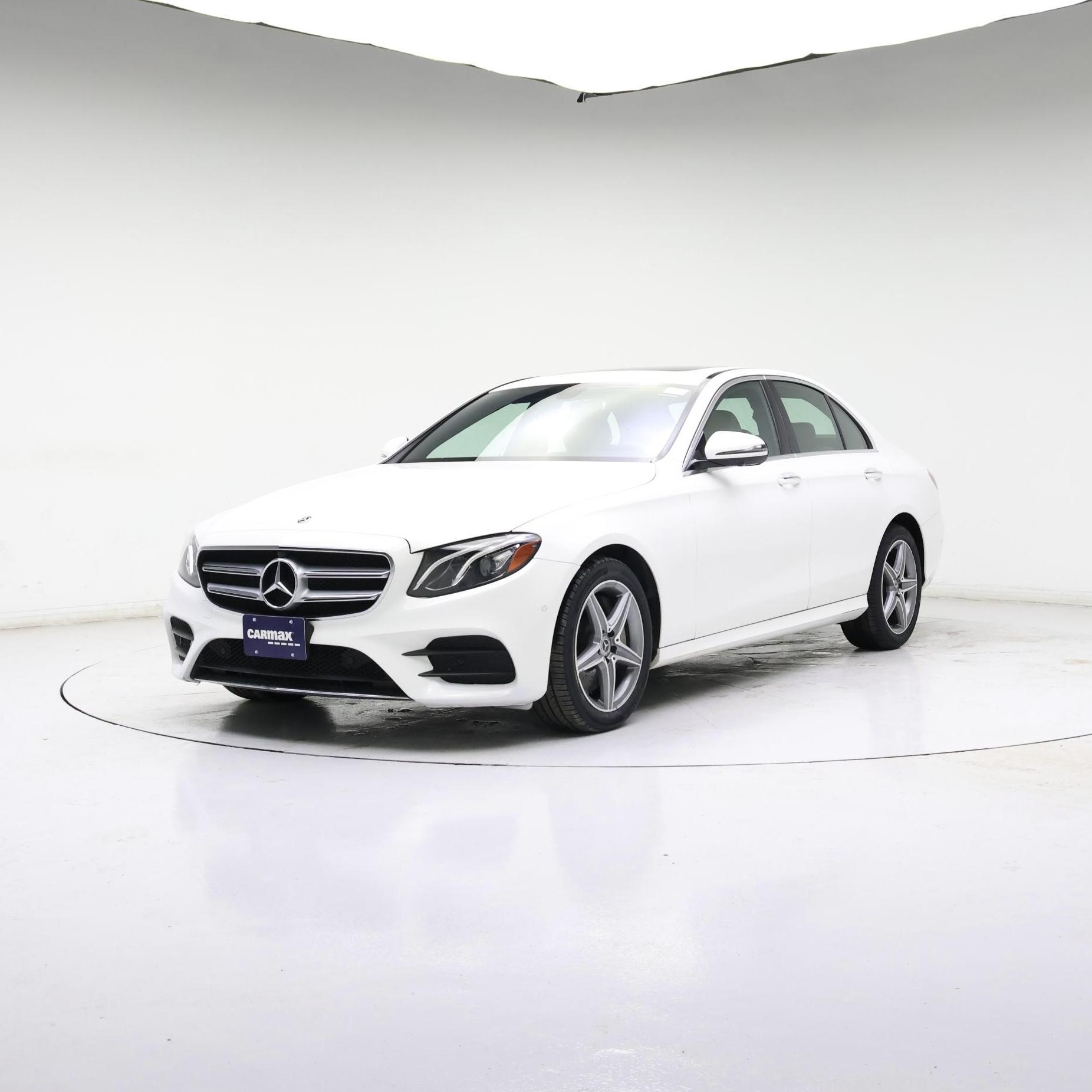 Thumbnail: 2019 Mercedes-Benz E-Class - 4
